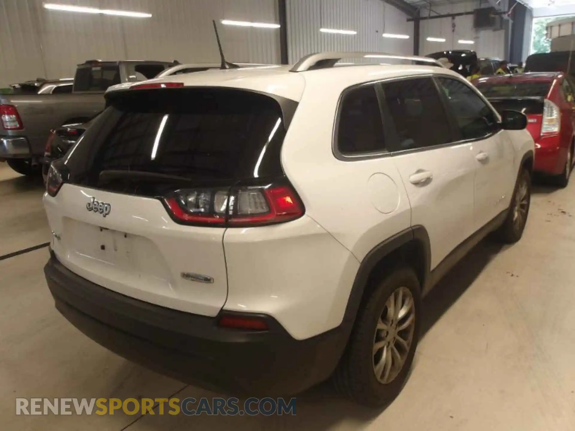 2 Фотография поврежденного автомобиля 1C4PJMLB2MD224837 JEEP CHEROKEE 2021