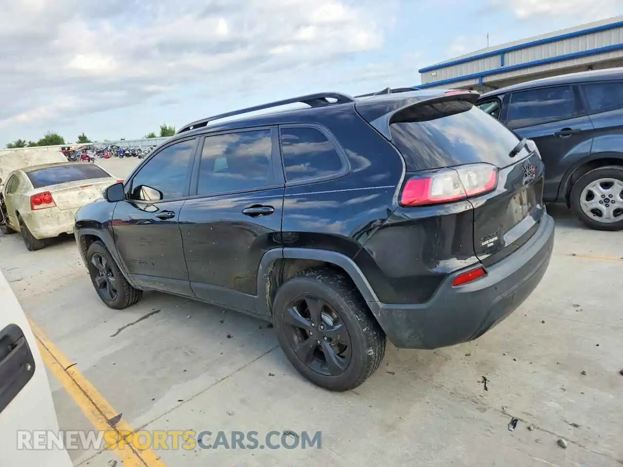 2 fotografías del automóvil dañado 1C4PJMLB5MD101078 JEEP CHEROKEE 2021