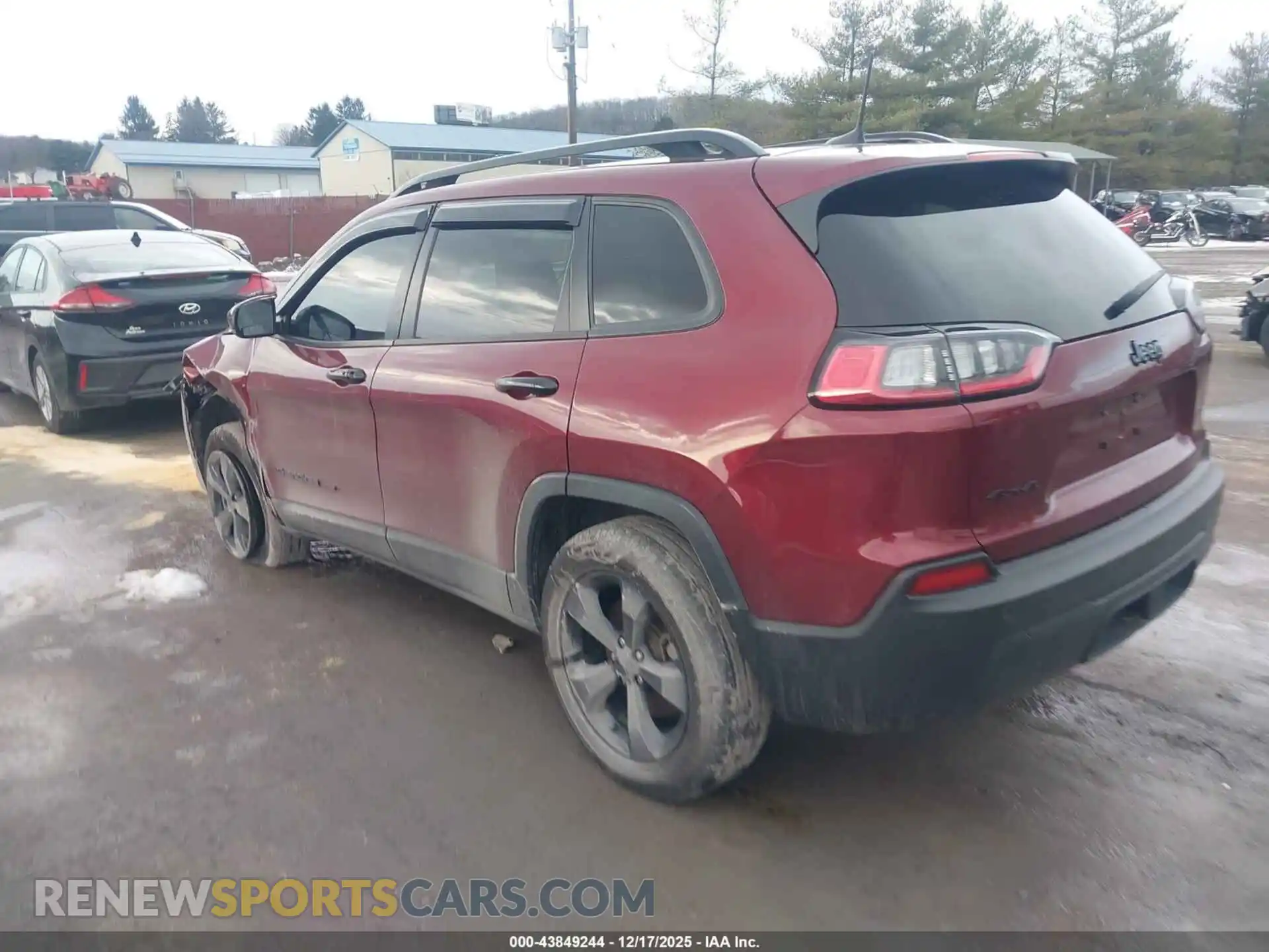 3 Photograph of a damaged car 1C4PJMLB6MD117208 JEEP CHEROKEE 2021