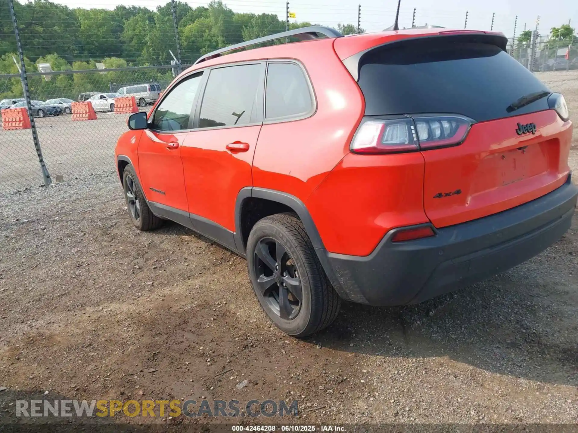 3 Photograph of a damaged car 1C4PJMLB8MD123639 JEEP CHEROKEE 2021