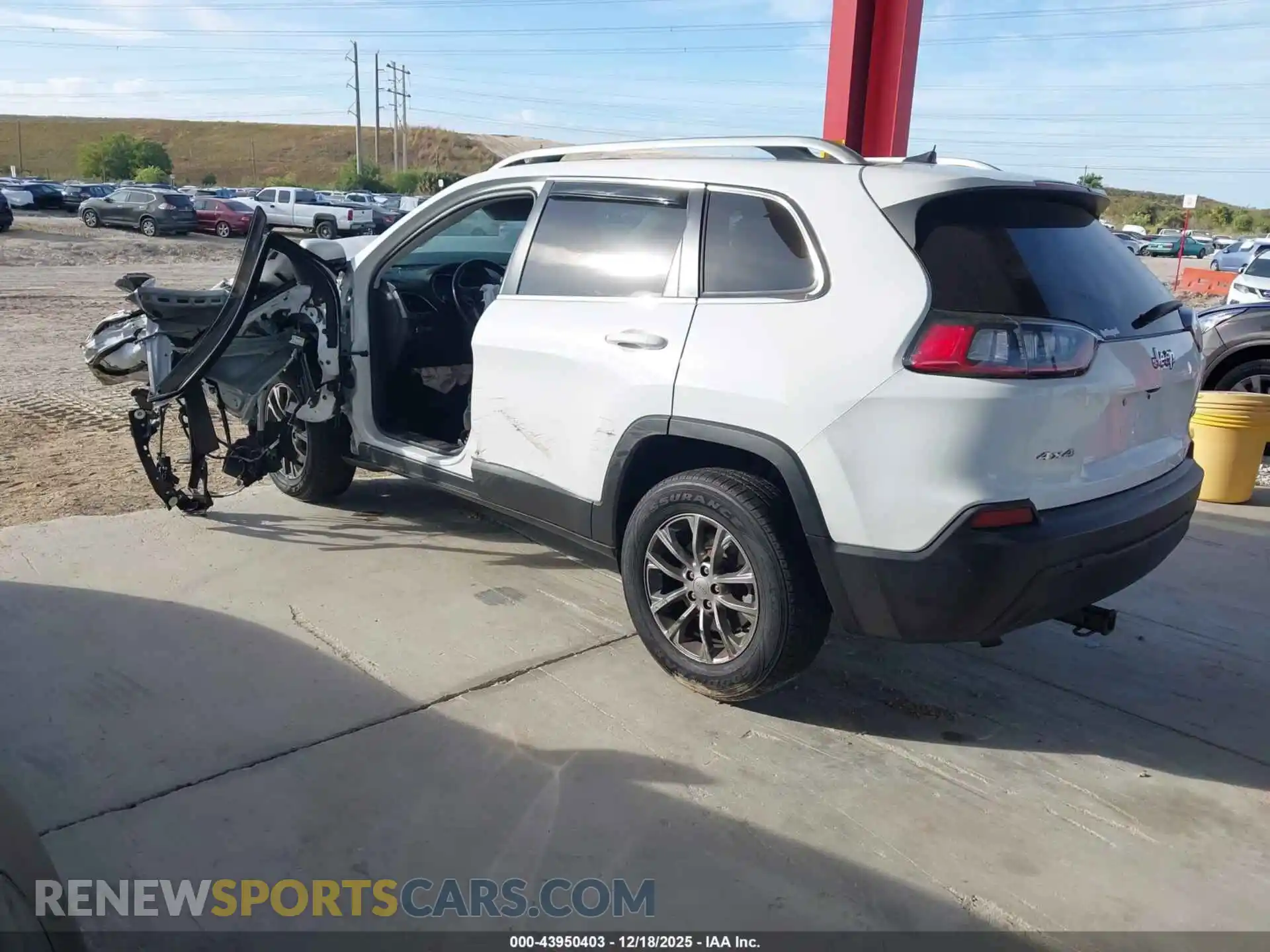 3 Photograph of a damaged car 1C4PJMLB9MD146427 JEEP CHEROKEE 2021