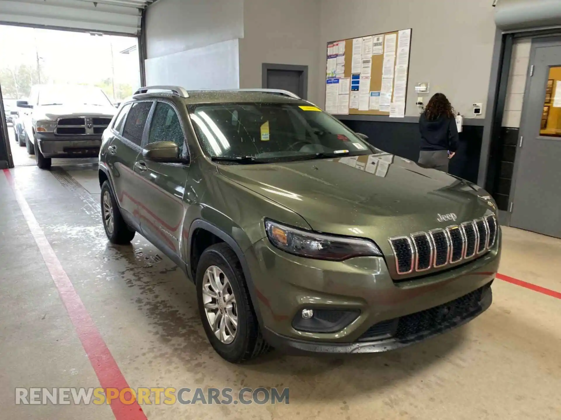 2 Photograph of a damaged car 1C4PJMLB9MD204620 JEEP CHEROKEE 2021