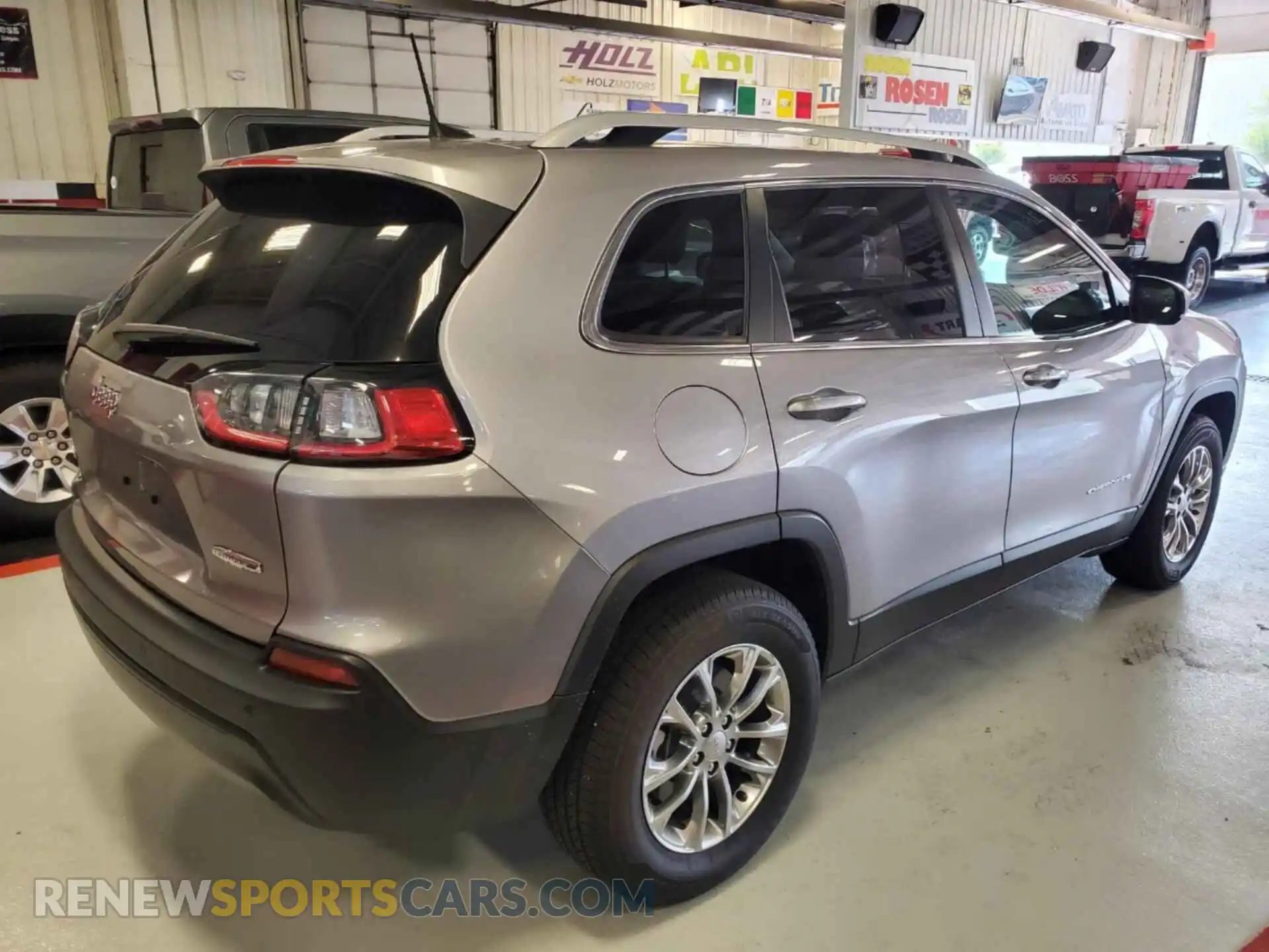 3 Photograph of a damaged car 1C4PJMLB9MD215536 JEEP CHEROKEE 2021