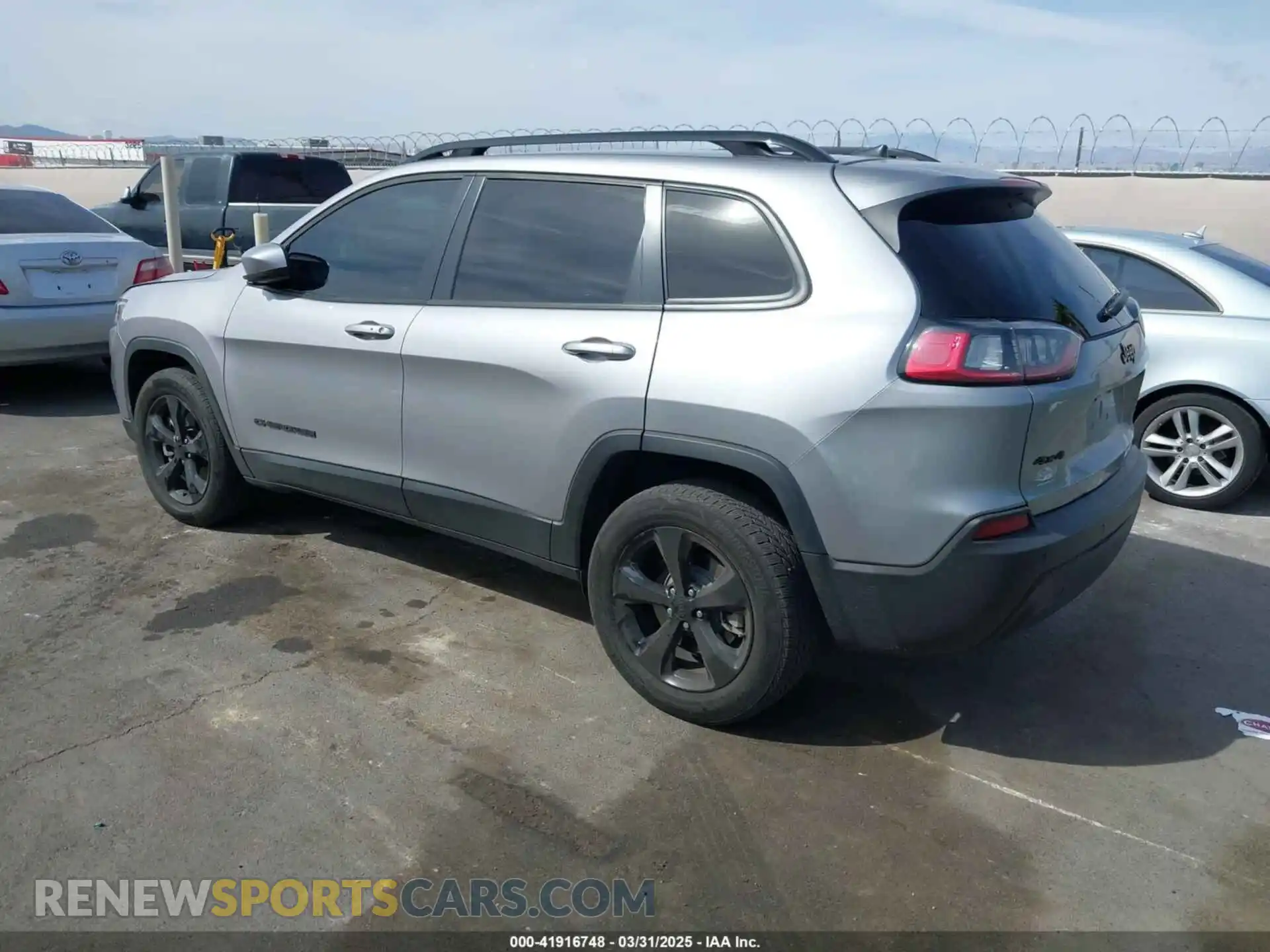 3 Photograph of a damaged car 1C4PJMLBXMD157985 JEEP CHEROKEE 2021