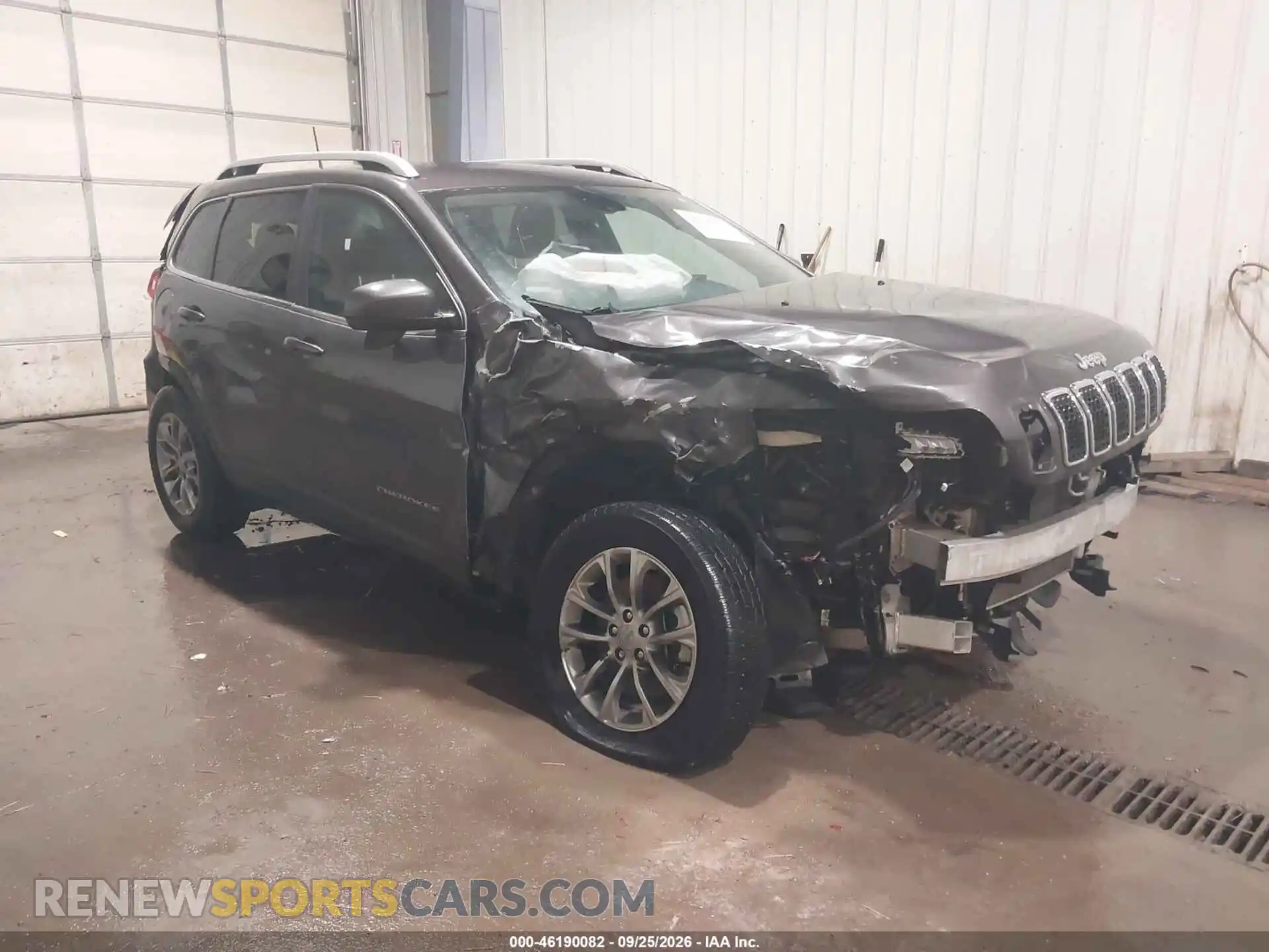 1 Photograph of a damaged car 1C4PJMMX0MD103296 JEEP CHEROKEE 2021