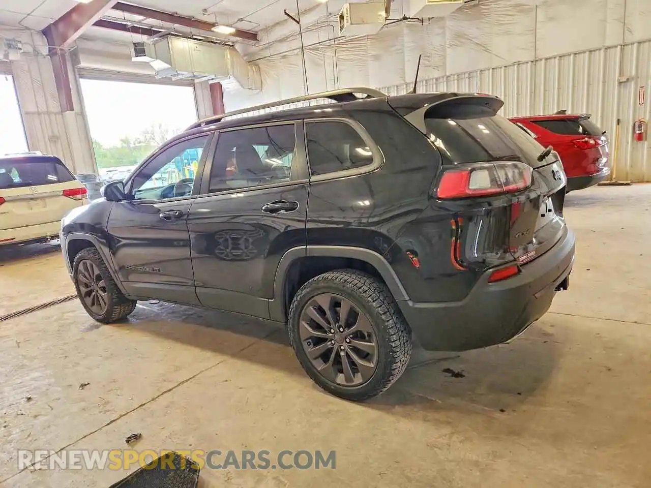 2 fotografías del automóvil dañado 1C4PJMMX0MD177883 JEEP CHEROKEE 2021