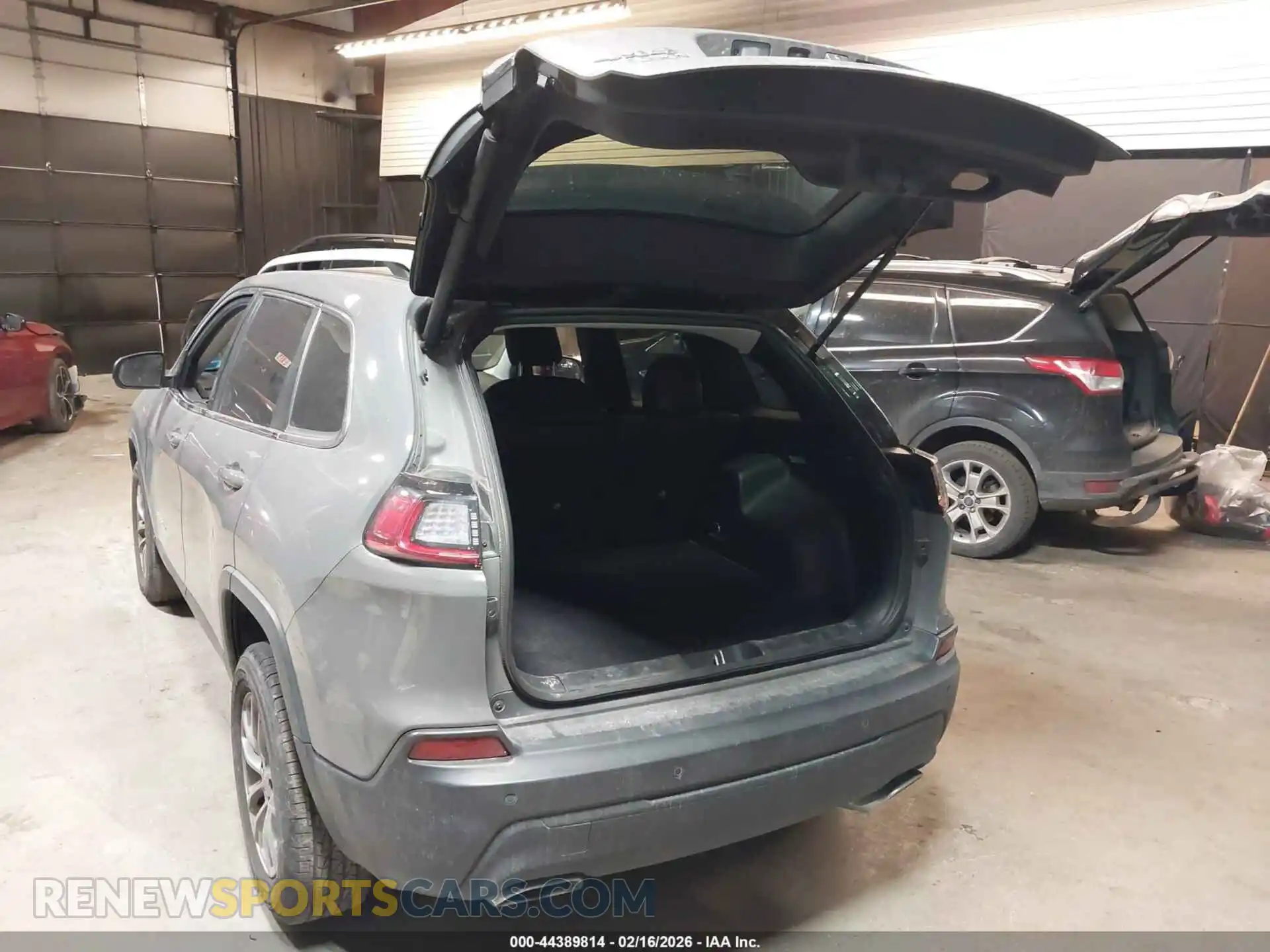 3 Photograph of a damaged car 1C4PJMMX0MD209876 JEEP CHEROKEE 2021