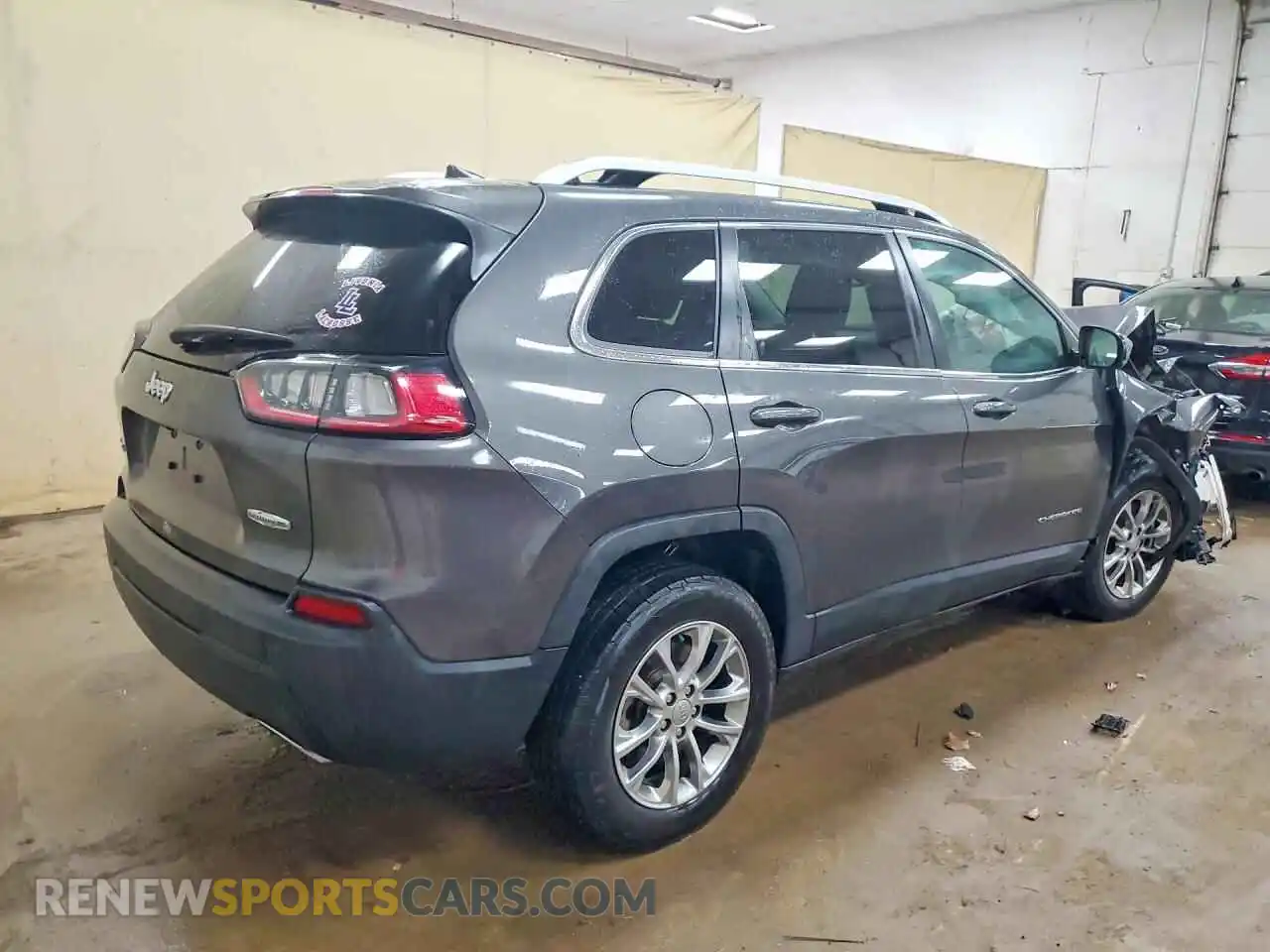3 Photograph of a damaged car 1C4PJMMX1MD136162 JEEP CHEROKEE 2021