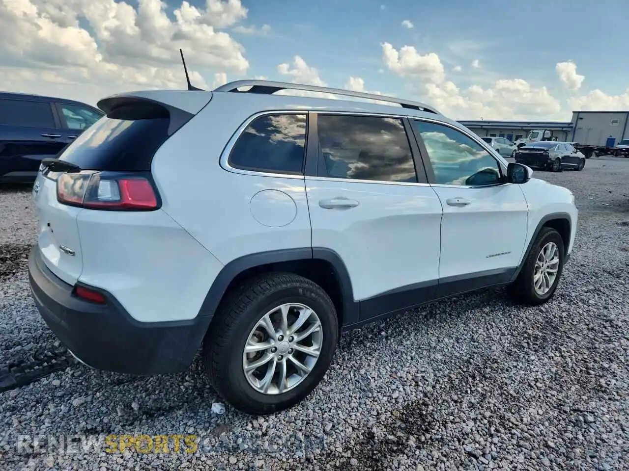 3 Photograph of a damaged car 1C4PJMMX1MD222636 JEEP CHEROKEE 2021