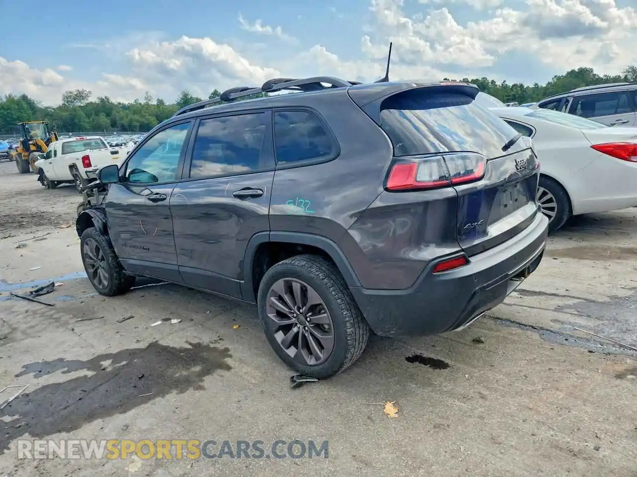 2 Photograph of a damaged car 1C4PJMMX2MD194040 JEEP CHEROKEE 2021