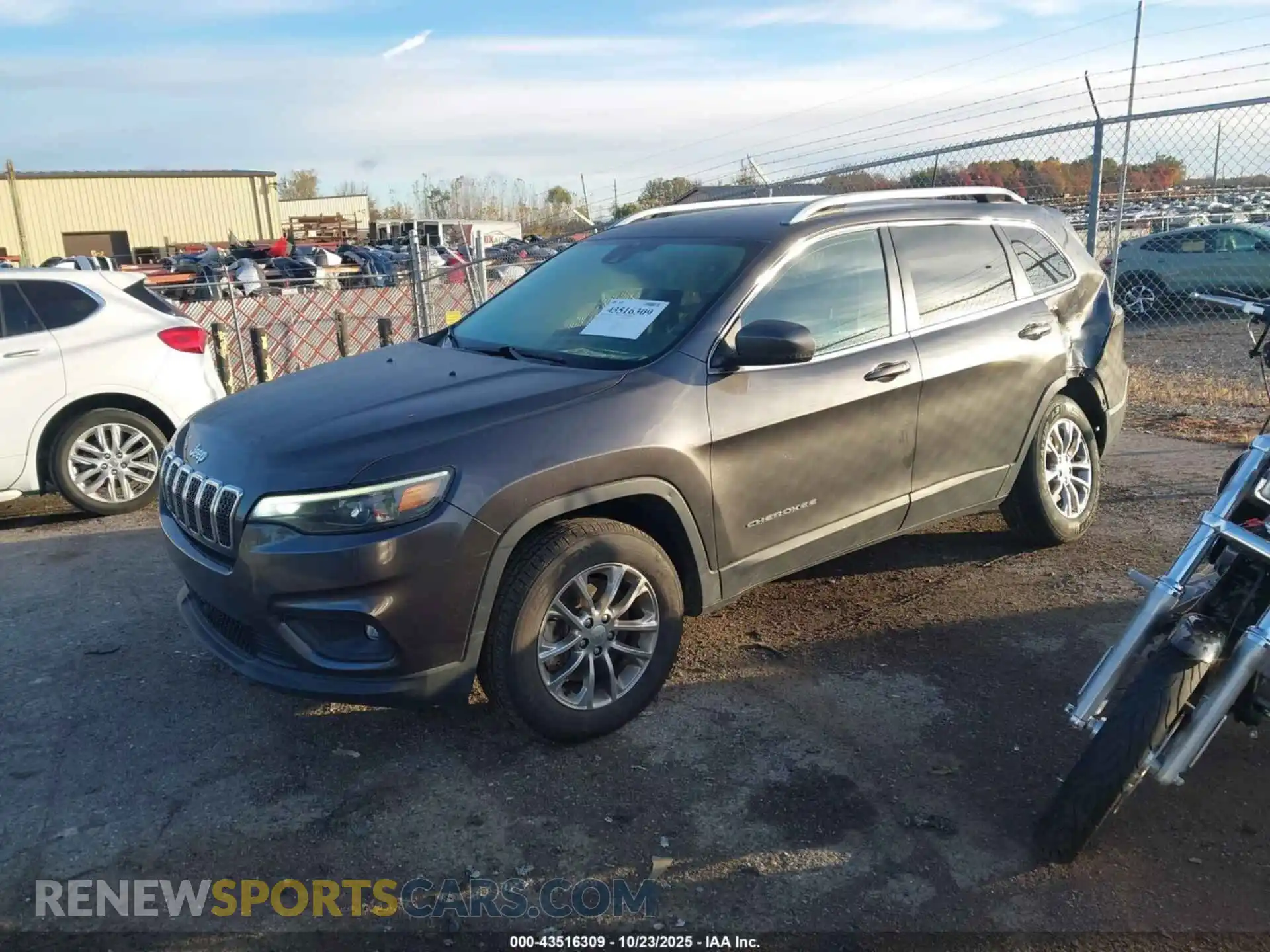 2 Photograph of a damaged car 1C4PJMMX3MD101364 JEEP CHEROKEE 2021