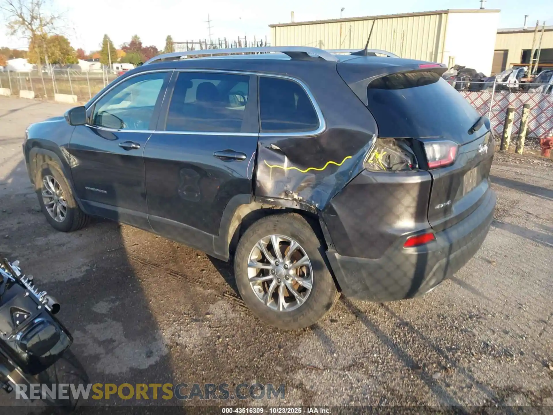 3 Photograph of a damaged car 1C4PJMMX3MD101364 JEEP CHEROKEE 2021