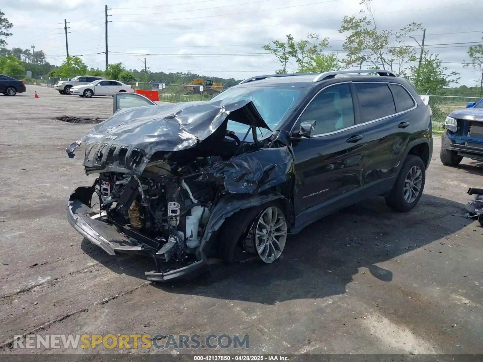 2 Photograph of a damaged car 1C4PJMMX3MD167896 JEEP CHEROKEE 2021