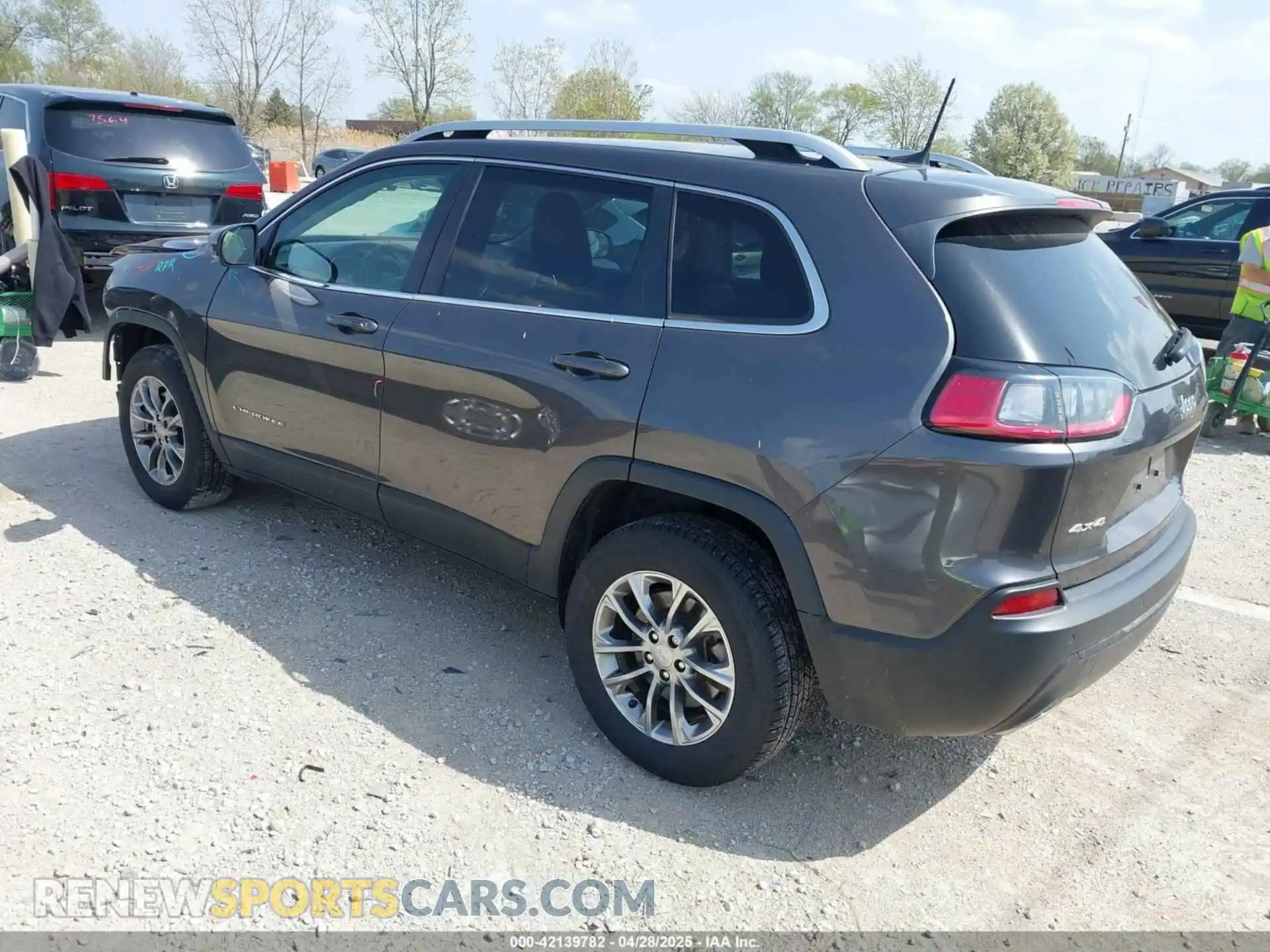 3 Photograph of a damaged car 1C4PJMMX4MD149875 JEEP CHEROKEE 2021