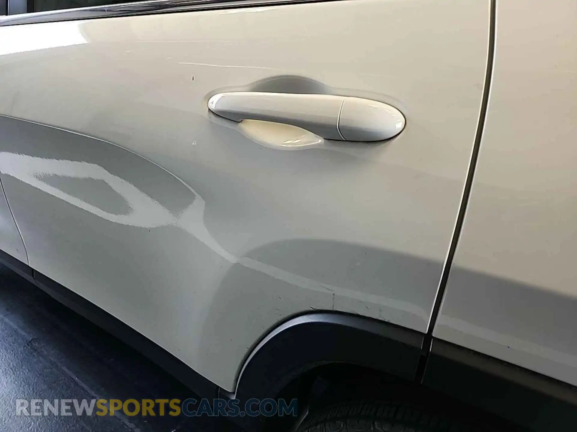 3 Photograph of a damaged car 1C4PJMMX5MD212742 JEEP CHEROKEE 2021