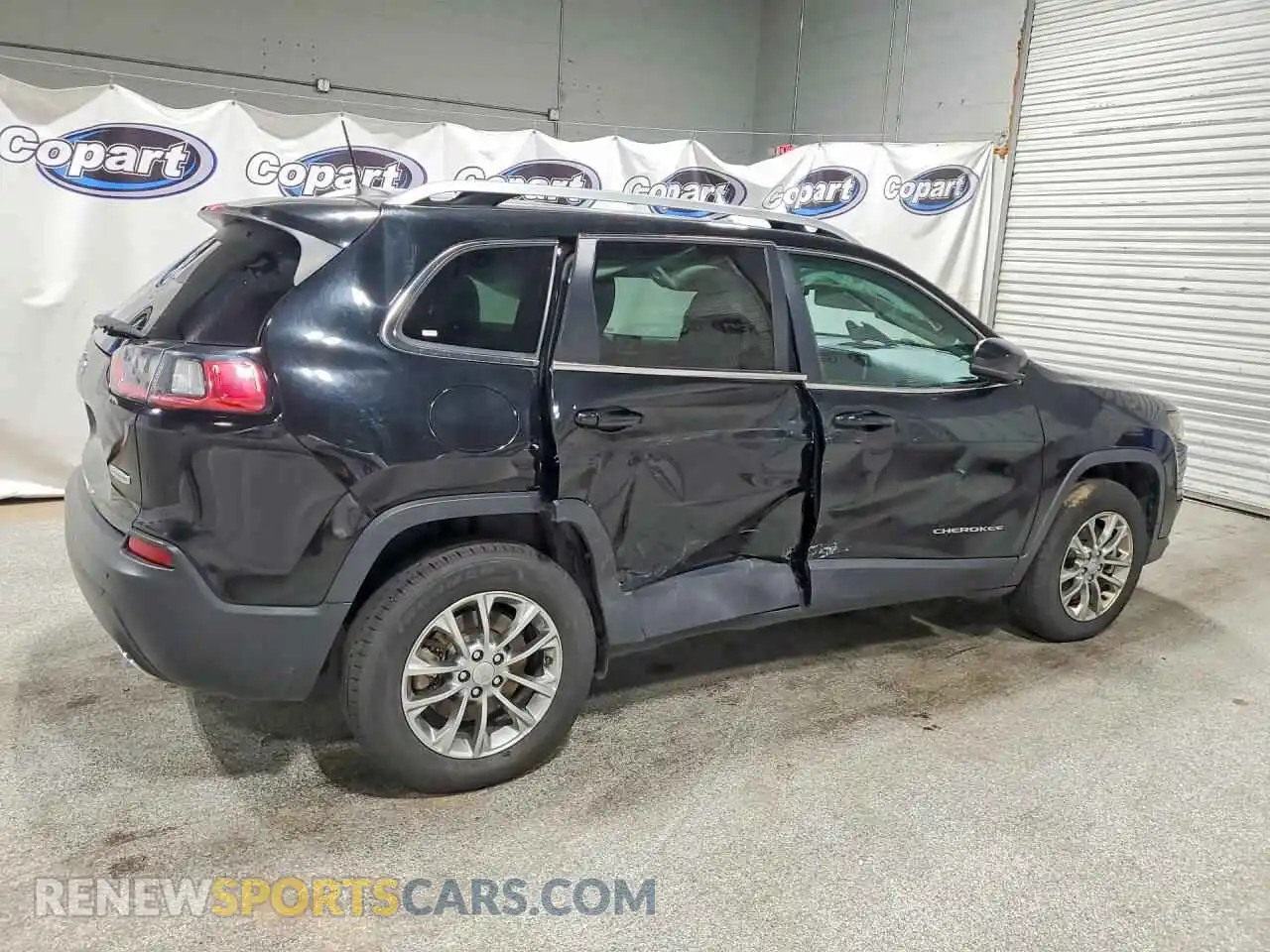 3 Photograph of a damaged car 1C4PJMMX6MD105683 JEEP CHEROKEE 2021