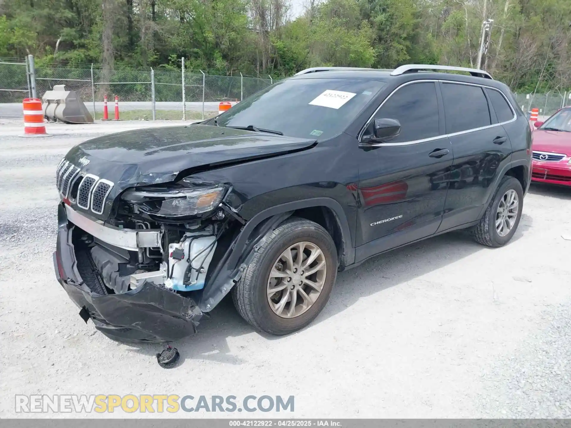 2 fotografías del automóvil dañado 1C4PJMMX6MD211048 JEEP CHEROKEE 2021