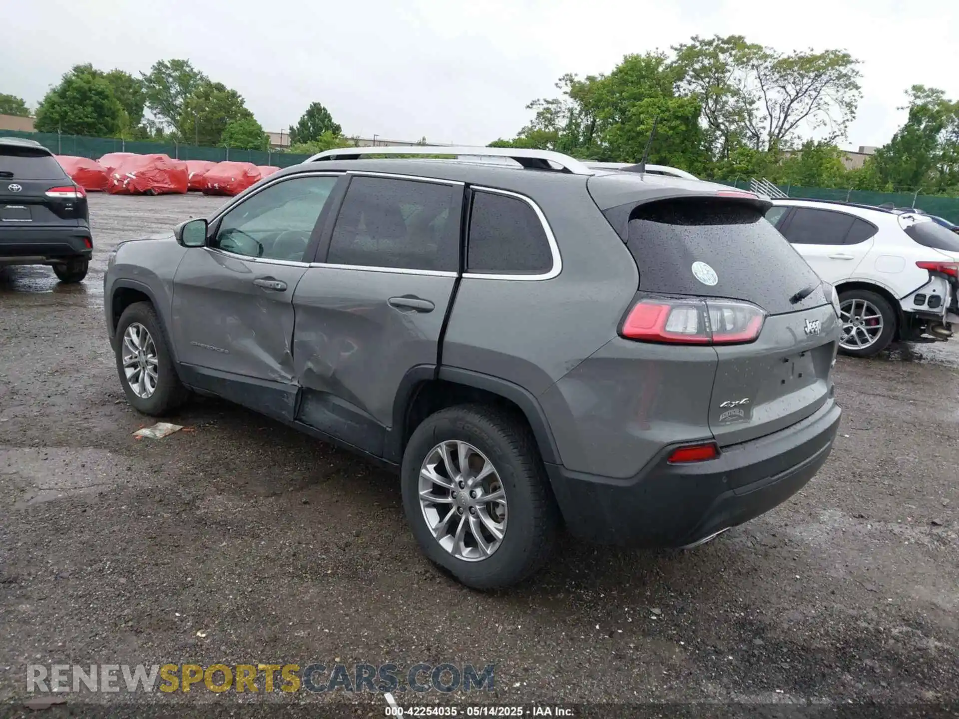 3 Photograph of a damaged car 1C4PJMMX7MD108821 JEEP CHEROKEE 2021