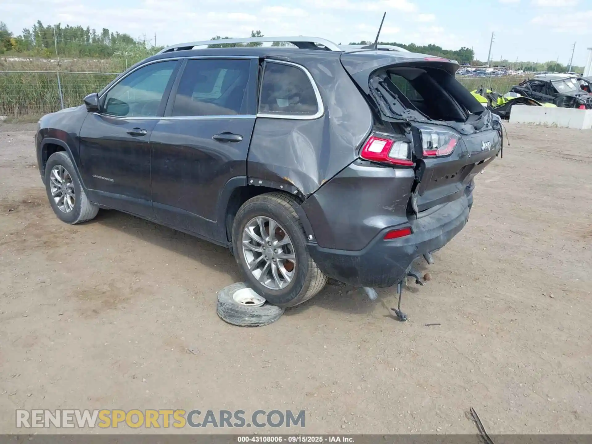 3 Фотография поврежденного автомобиля 1C4PJMMX8MD143058 JEEP CHEROKEE 2021