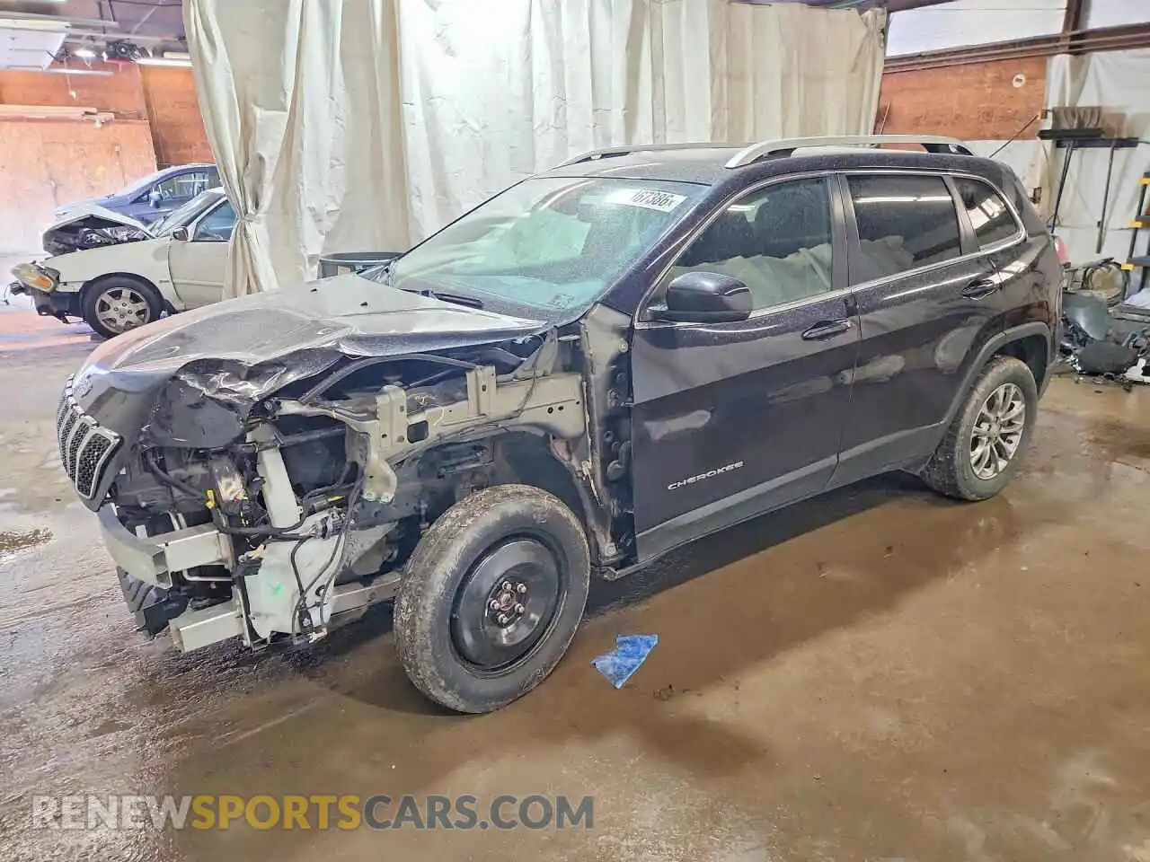 1 Photograph of a damaged car 1C4PJMMX8MD232662 JEEP CHEROKEE 2021