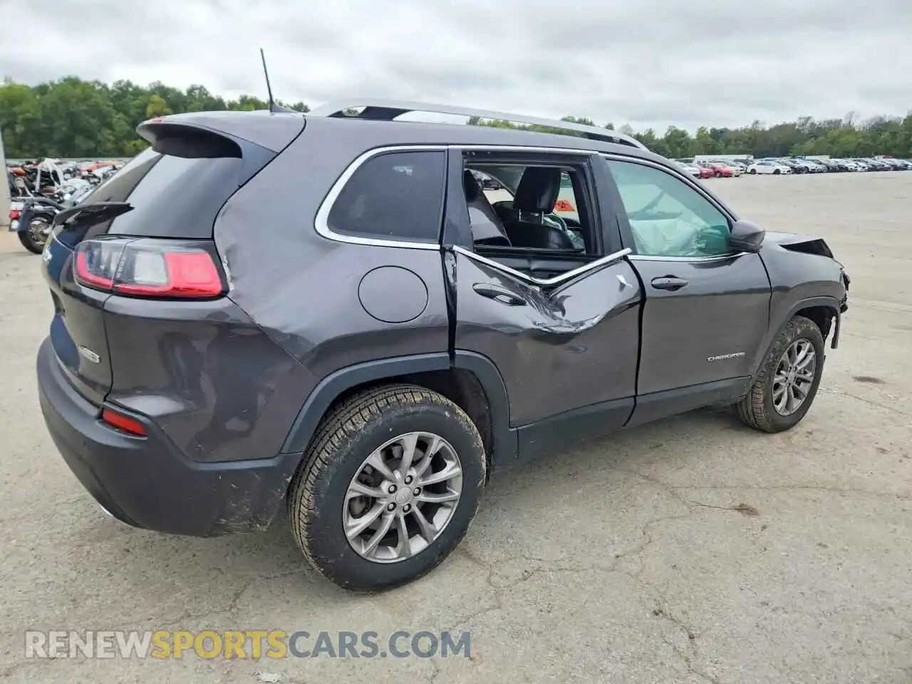 3 Photograph of a damaged car 1C4PJMMX9MD194102 JEEP CHEROKEE 2021