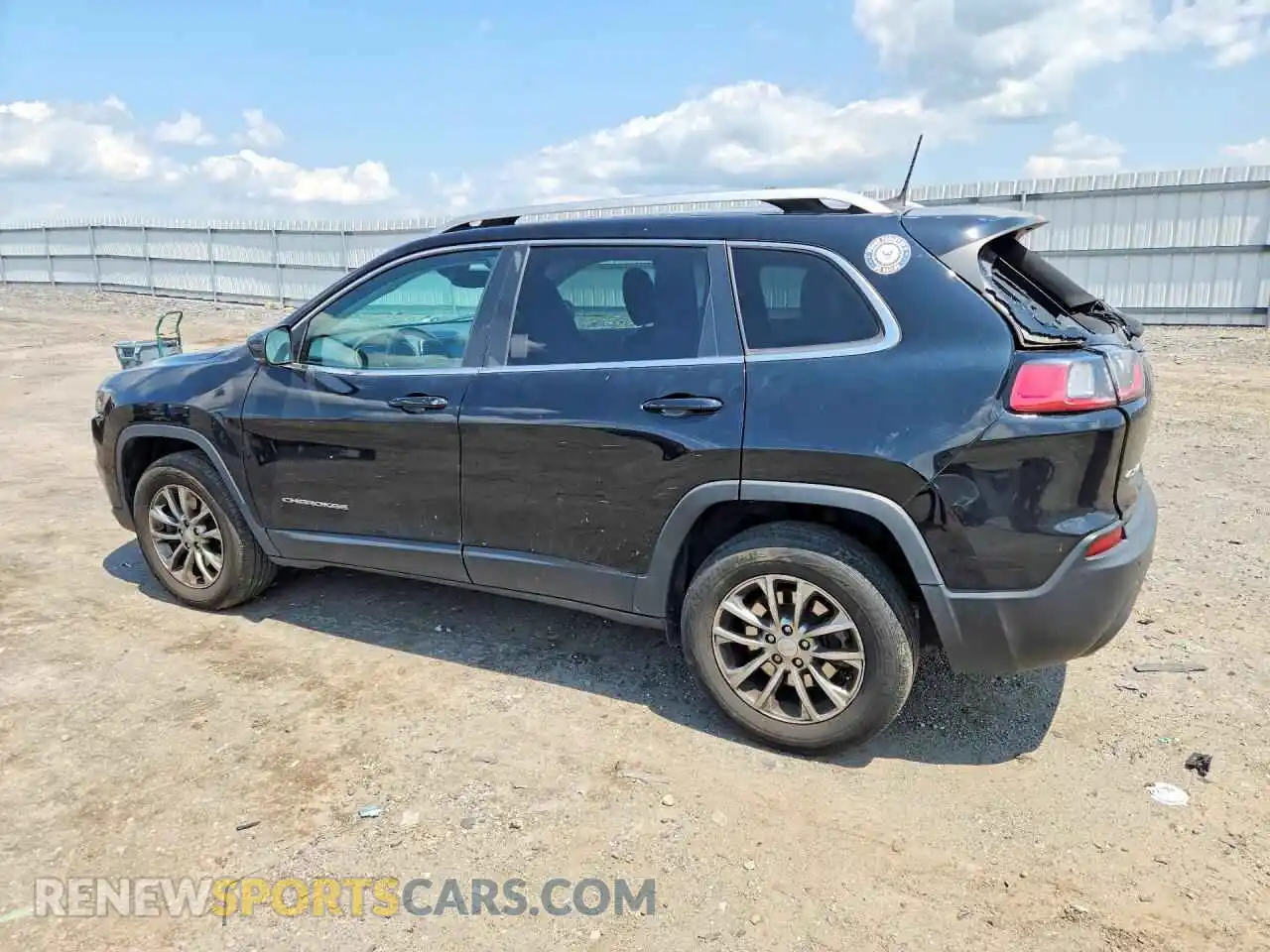 2 Photograph of a damaged car 1C4PJMMXXMD133020 JEEP CHEROKEE 2021