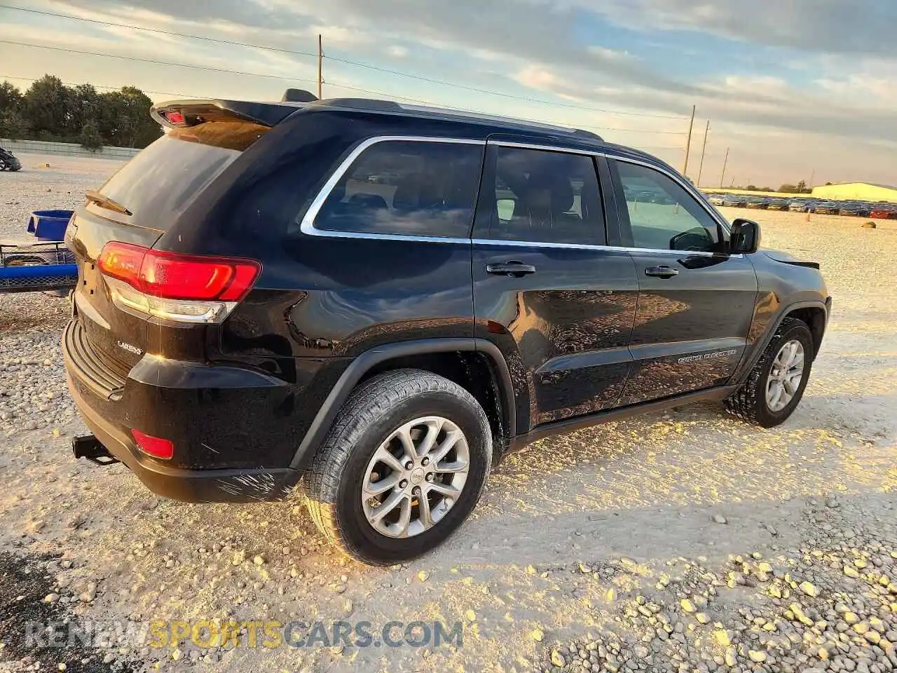 3 Photograph of a damaged car 1C4RJEAG8MC546563 JEEP CHEROKEE 2021