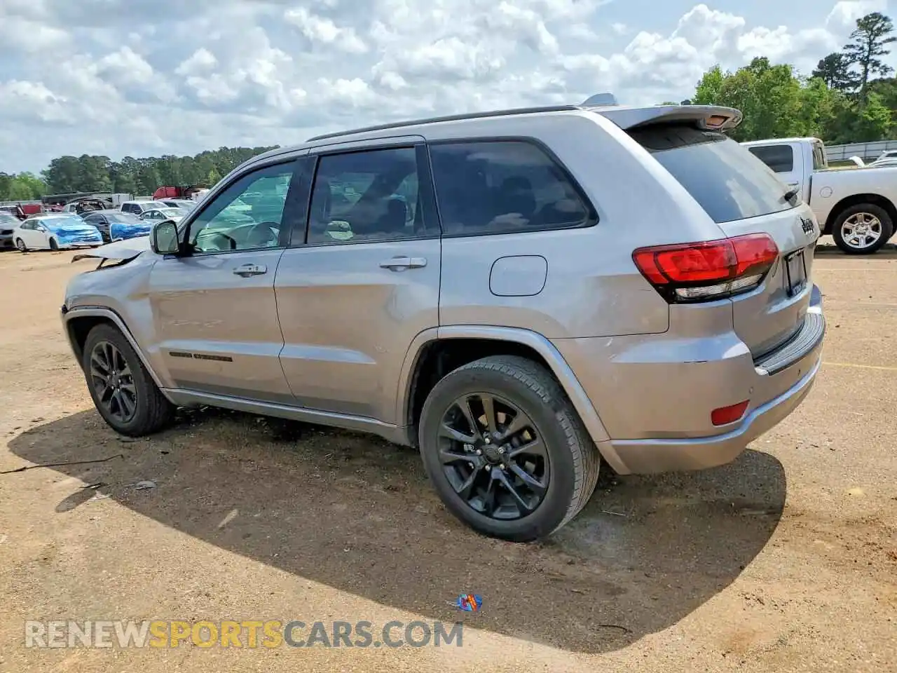 2 fotografías del automóvil dañado 1C4RJEAGXMC739216 JEEP CHEROKEE 2021