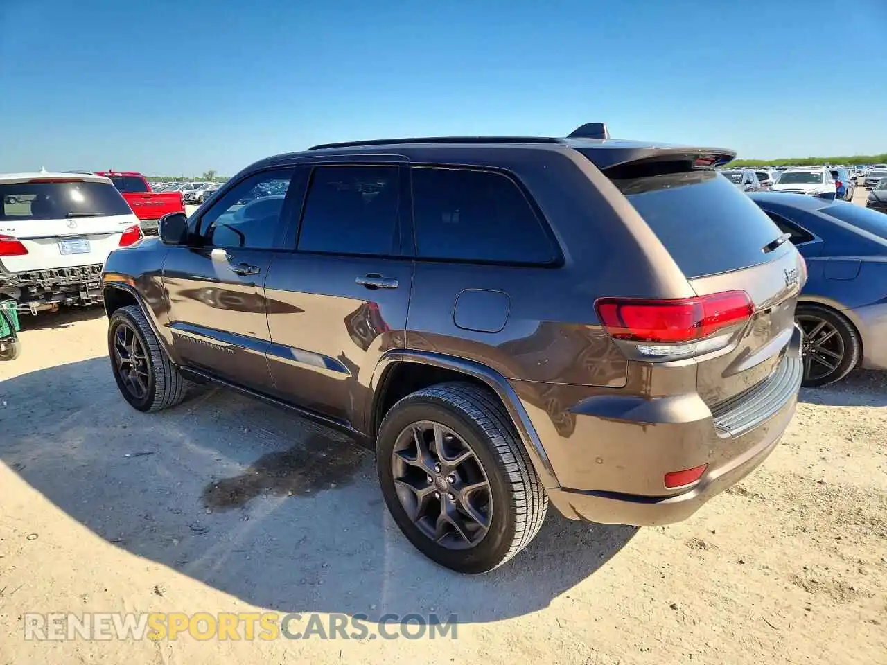 2 Photograph of a damaged car 1C4RJEBG9MC679637 JEEP CHEROKEE 2021