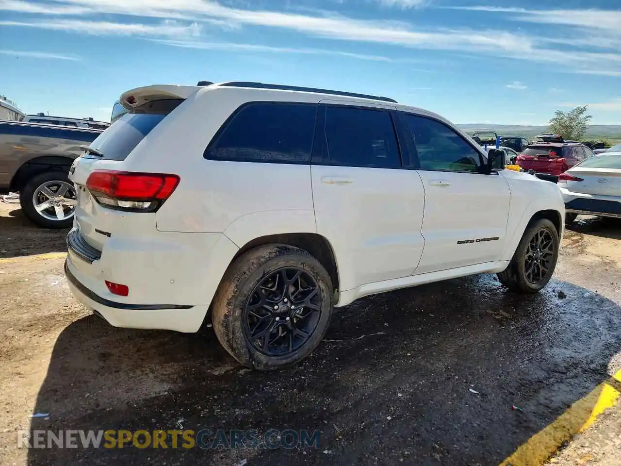 3 Photograph of a damaged car 1C4RJFBG0MC730948 JEEP CHEROKEE 2021