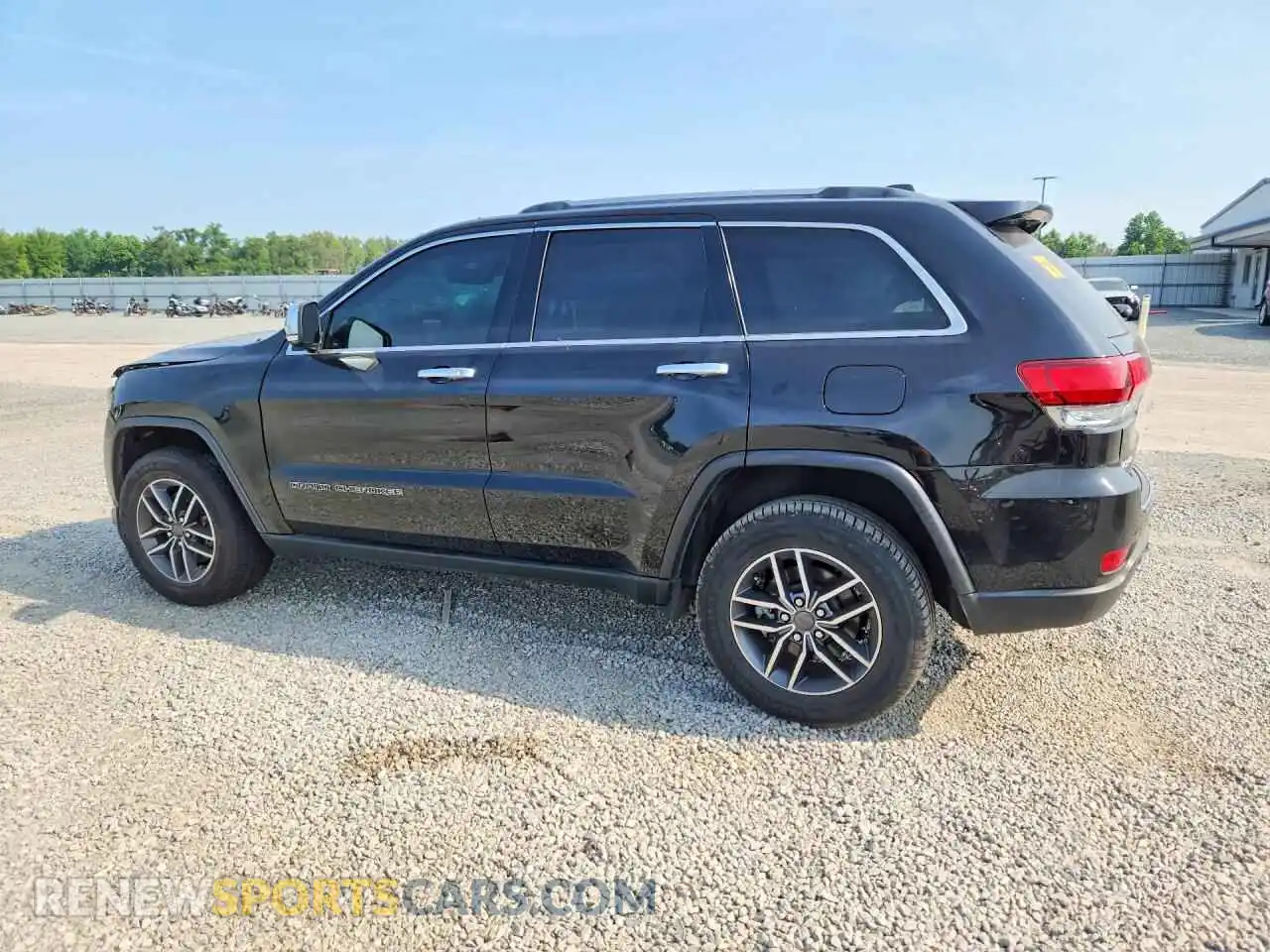 2 Photograph of a damaged car 1C4RJFBG0MC854508 JEEP CHEROKEE 2021