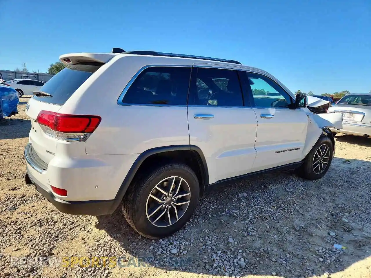 3 Photograph of a damaged car 1C4RJFBG1MC824529 JEEP CHEROKEE 2021
