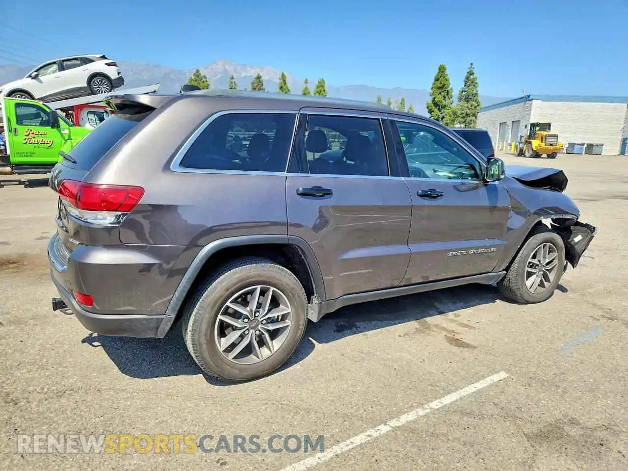 3 Photograph of a damaged car 1C4RJFBG3MC698156 JEEP CHEROKEE 2021