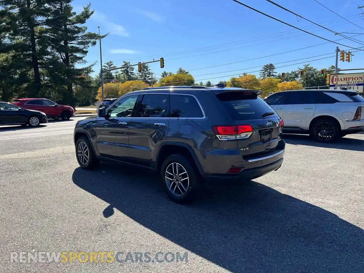 3 Photograph of a damaged car 1C4RJFBG8MC532473 JEEP CHEROKEE 2021