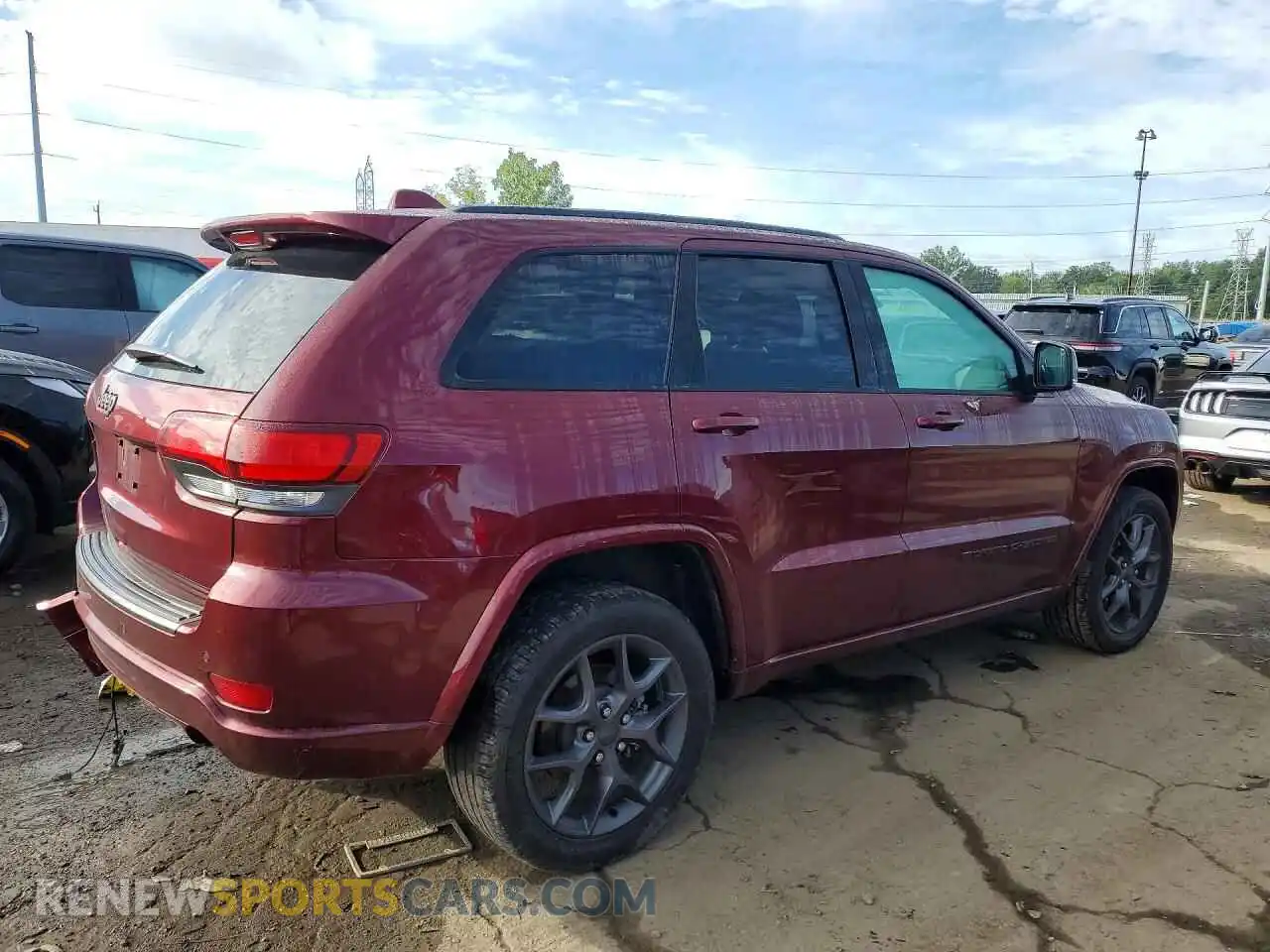 3 Photograph of a damaged car 1C4RJFBGXMC501113 JEEP CHEROKEE 2021