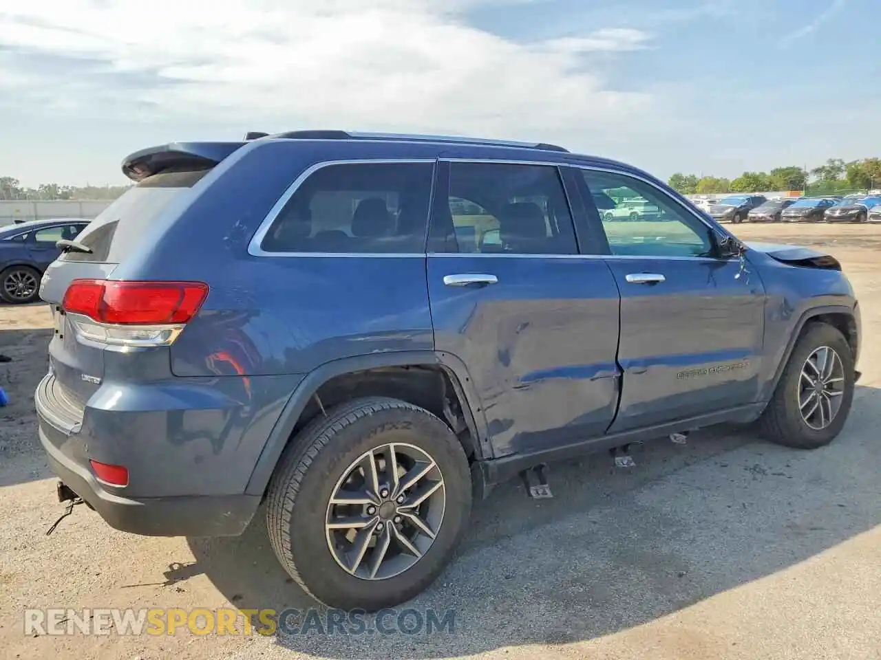 3 Photograph of a damaged car 1C4RJFBT1MC814628 JEEP CHEROKEE 2021