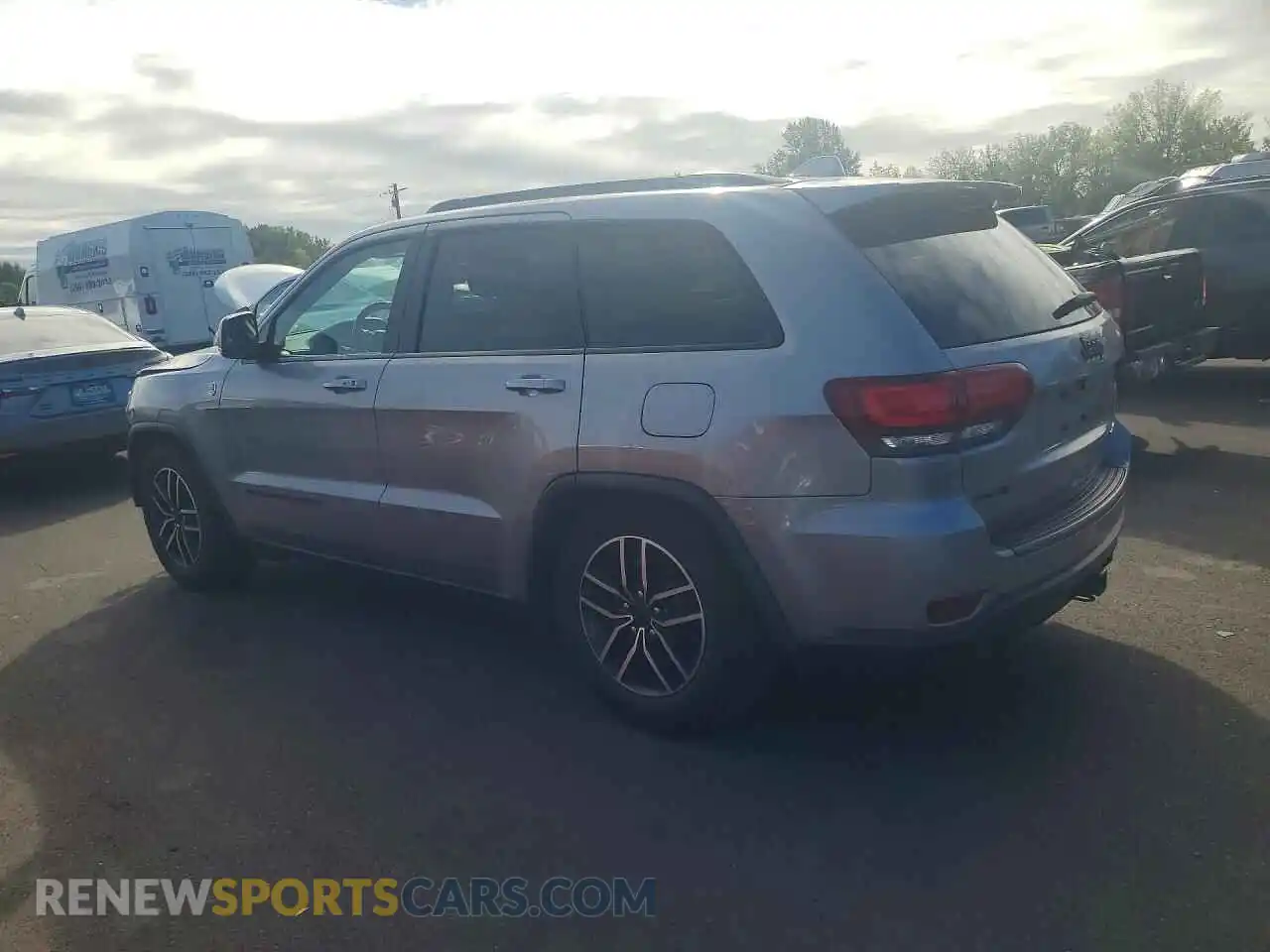 2 fotografías del automóvil dañado 1C4RJFLG3MC704553 JEEP CHEROKEE 2021