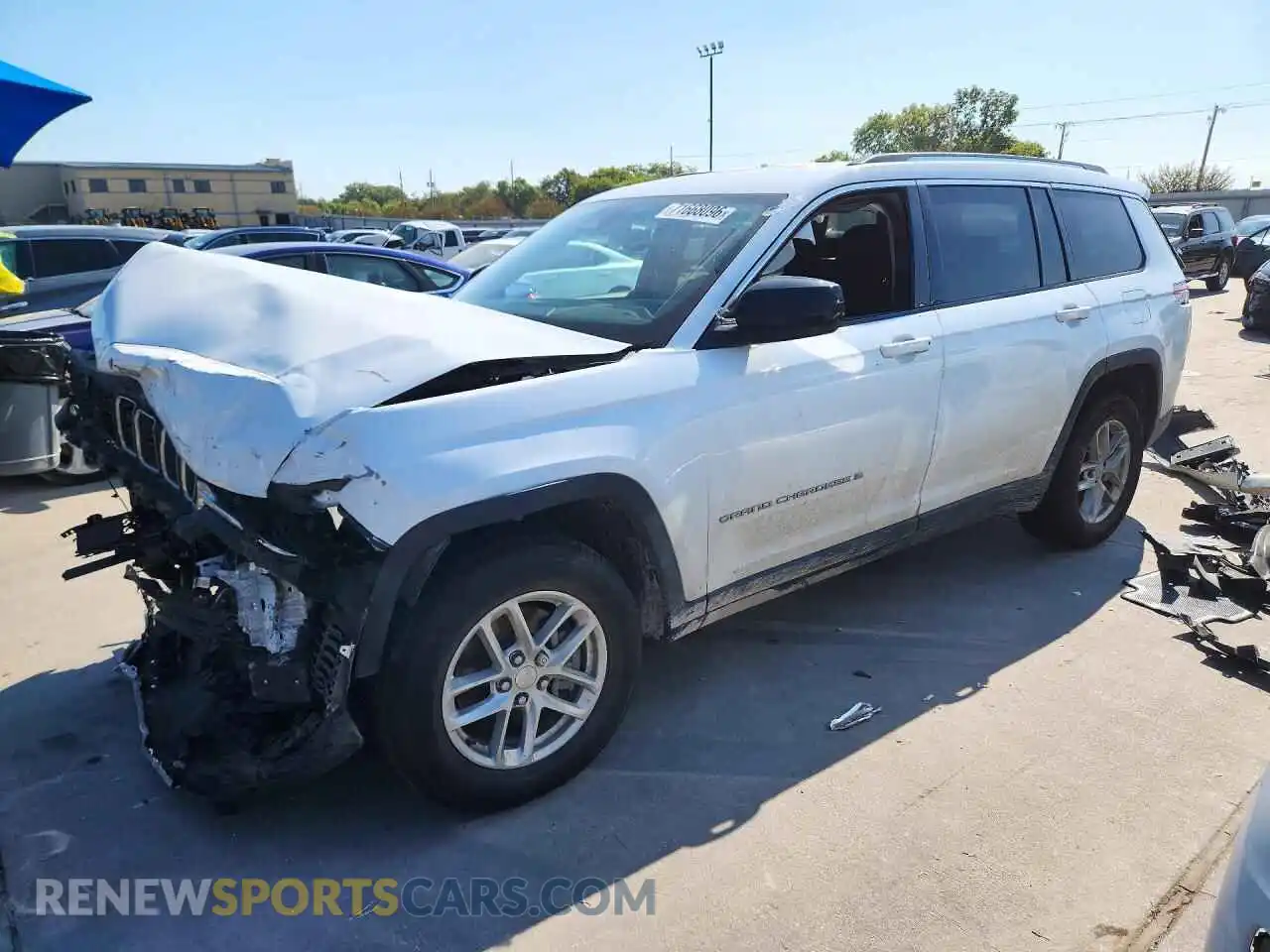 1 Photograph of a damaged car 1C4RJJAG1M8147246 JEEP CHEROKEE 2021
