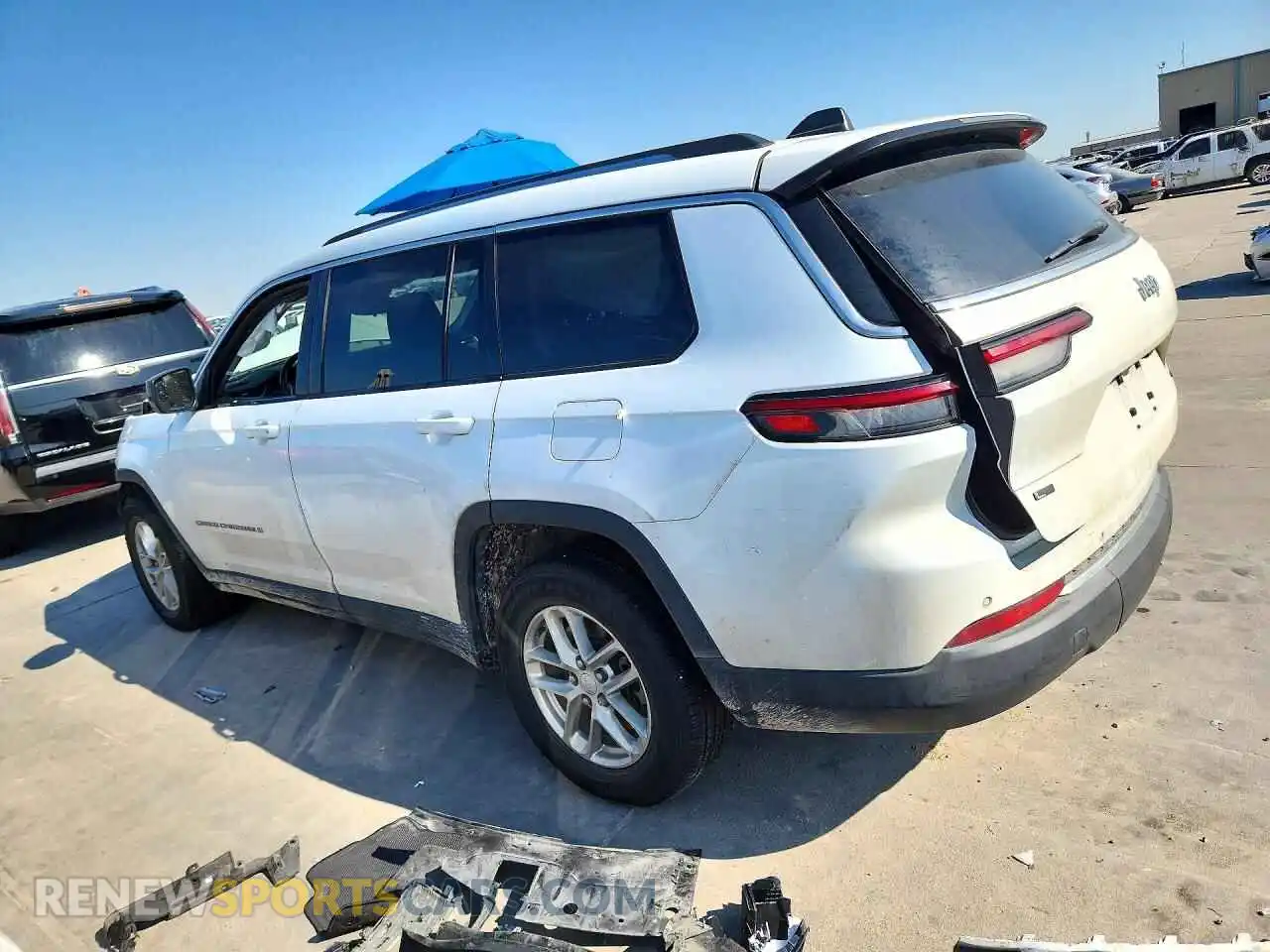 2 Photograph of a damaged car 1C4RJJAG1M8147246 JEEP CHEROKEE 2021