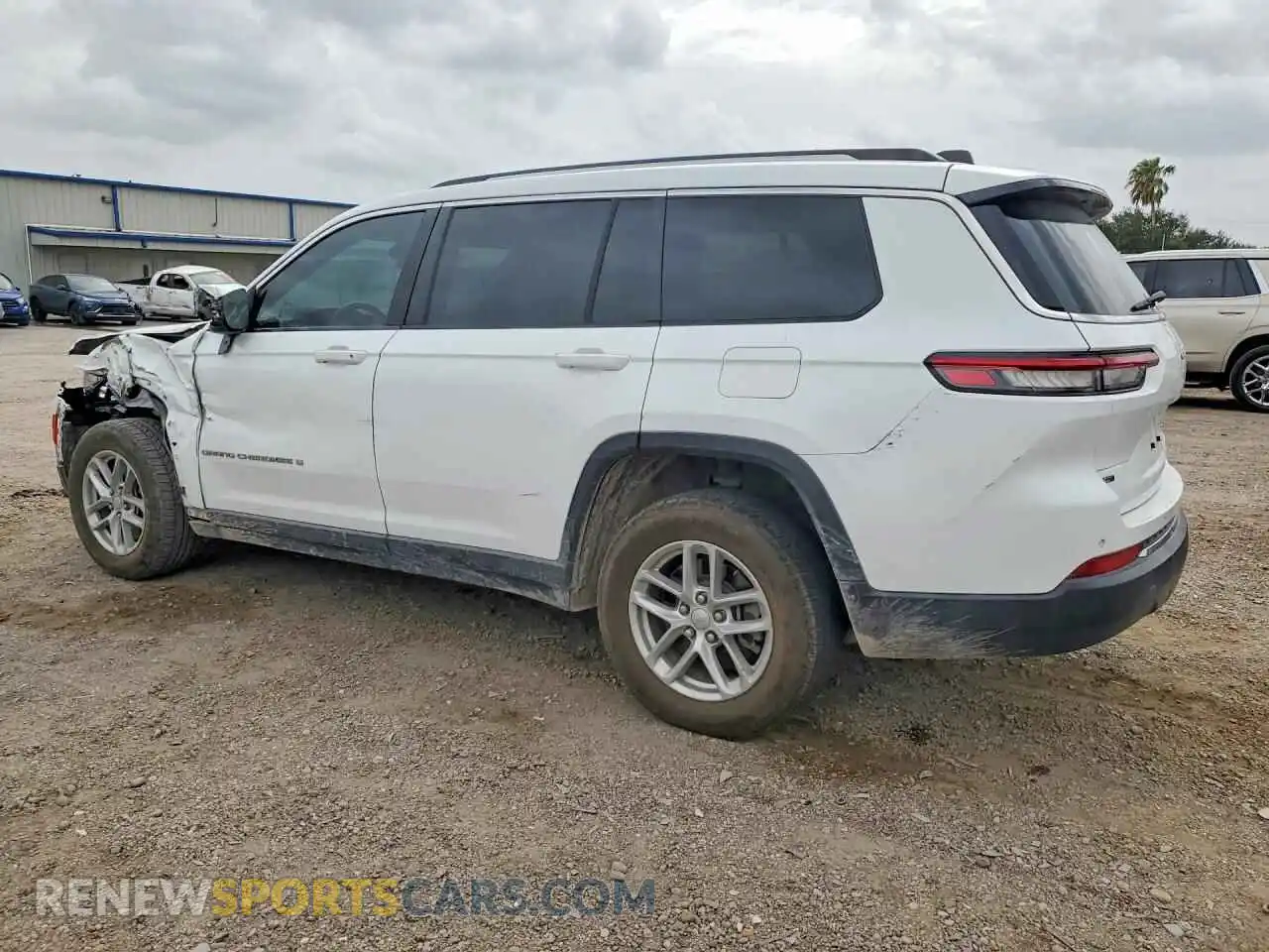 2 Photograph of a damaged car 1C4RJJAG7M8136137 JEEP CHEROKEE 2021