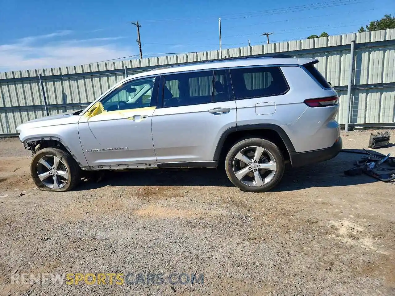 2 fotografías del automóvil dañado 1C4RJJBG8M8135870 JEEP CHEROKEE 2021