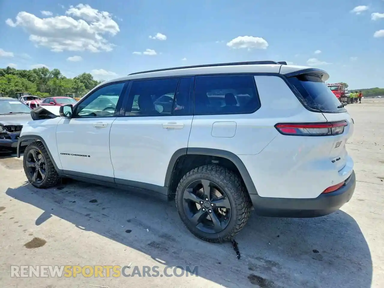 2 Photograph of a damaged car 1C4RJKAG1M8152906 JEEP CHEROKEE 2021