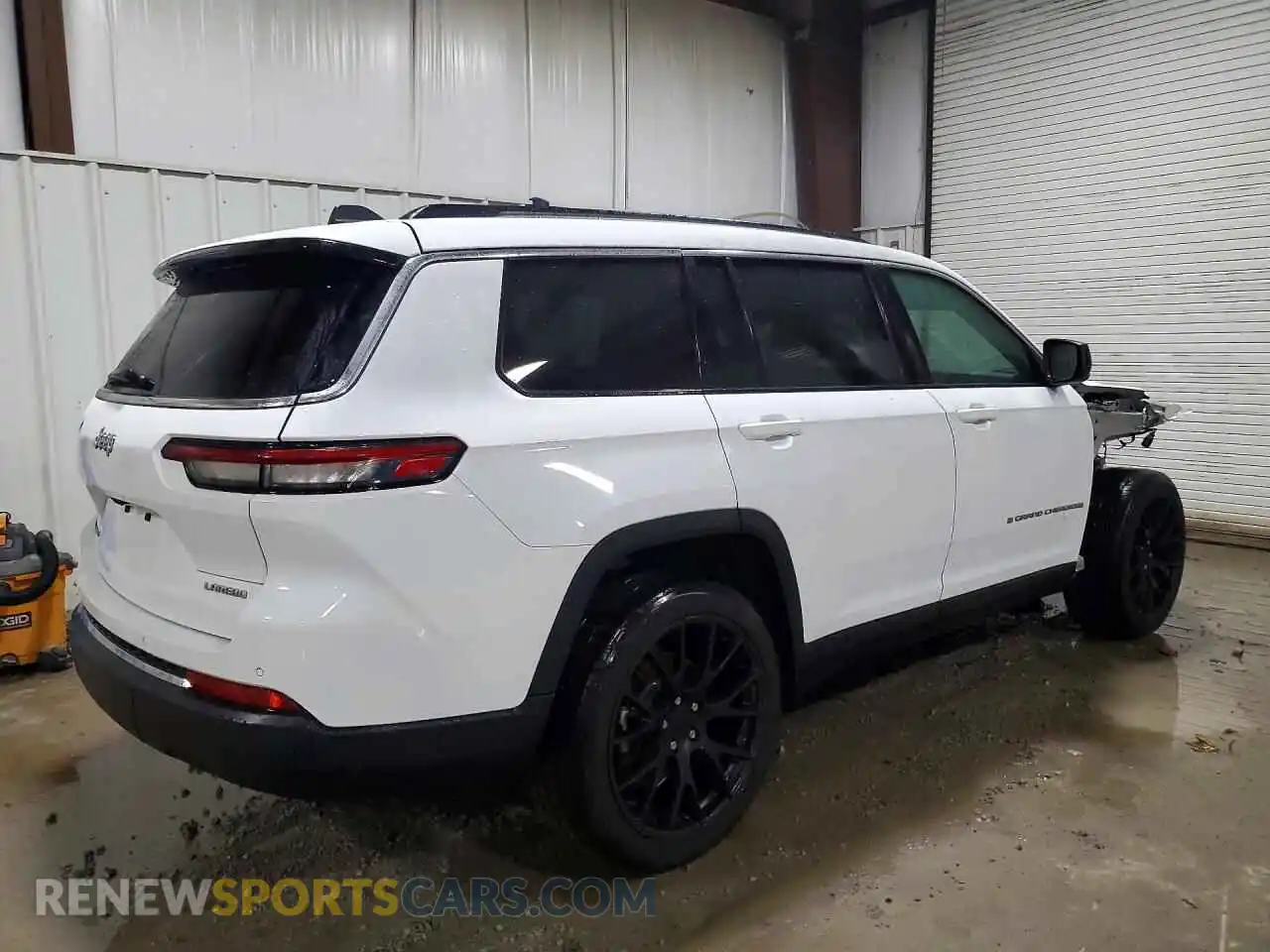 3 Photograph of a damaged car 1C4RJKAG2M8200087 JEEP CHEROKEE 2021