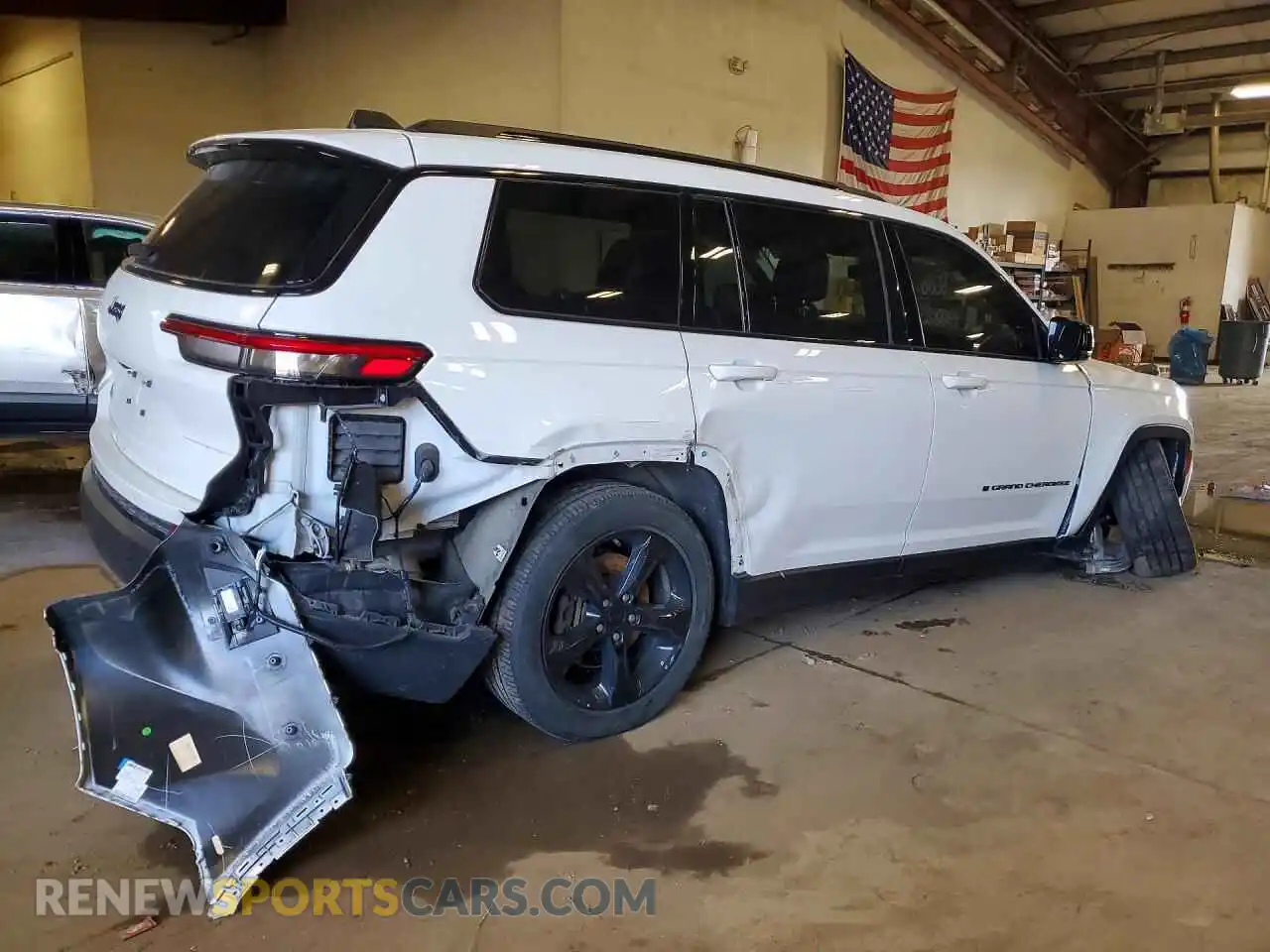 3 Photograph of a damaged car 1C4RJKAG3M8156682 JEEP CHEROKEE 2021