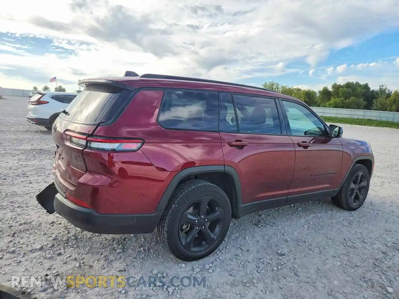 3 Photograph of a damaged car 1C4RJKAG4M8151801 JEEP CHEROKEE 2021