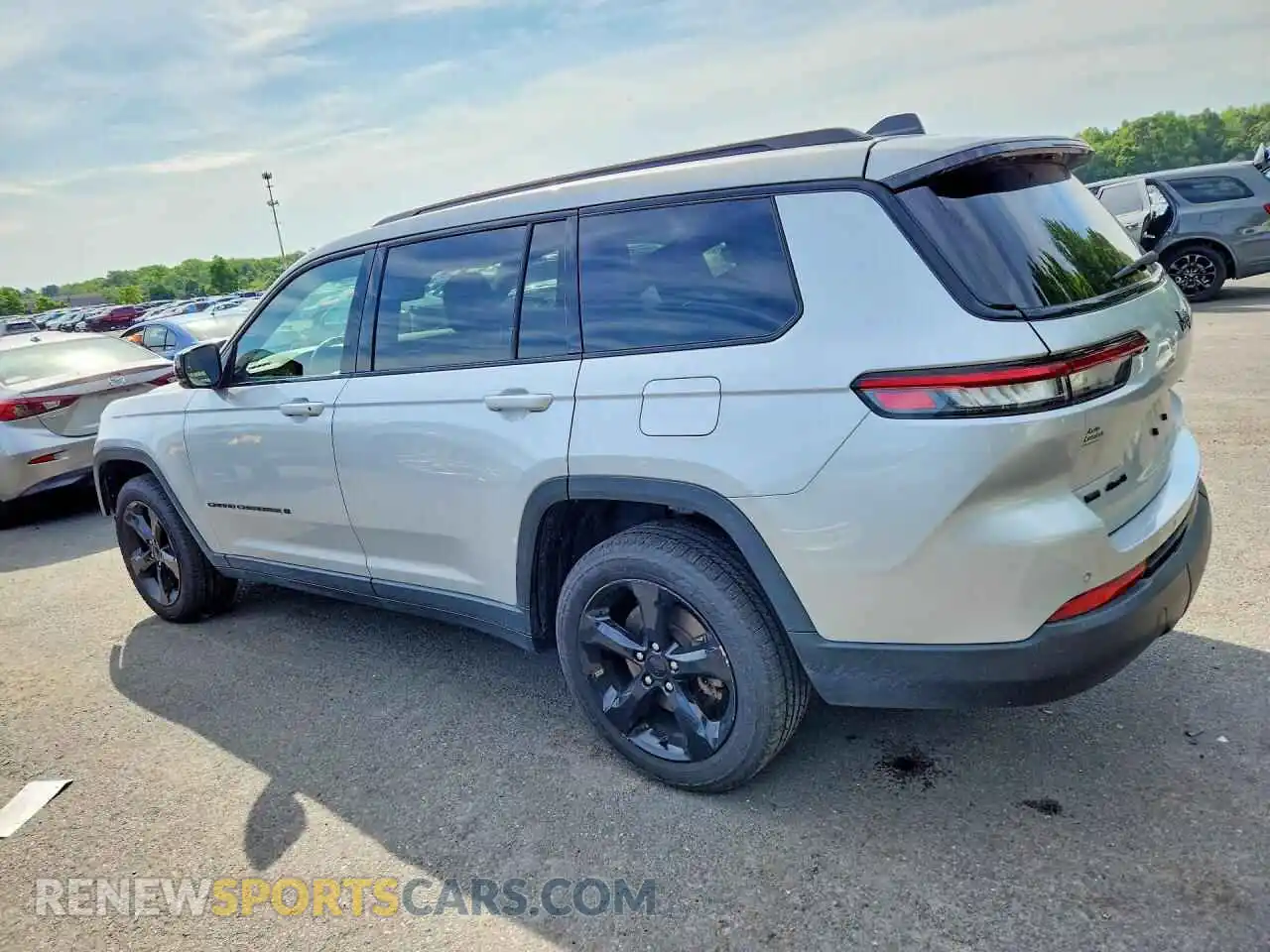 2 fotografías del automóvil dañado 1C4RJKAG5M8179980 JEEP CHEROKEE 2021