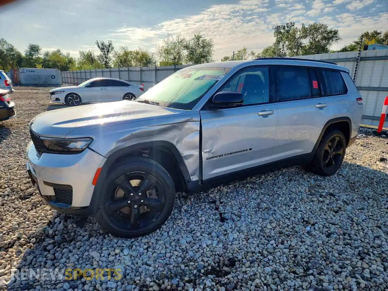 1 Photograph of a damaged car 1C4RJKAG6M8209276 JEEP CHEROKEE 2021