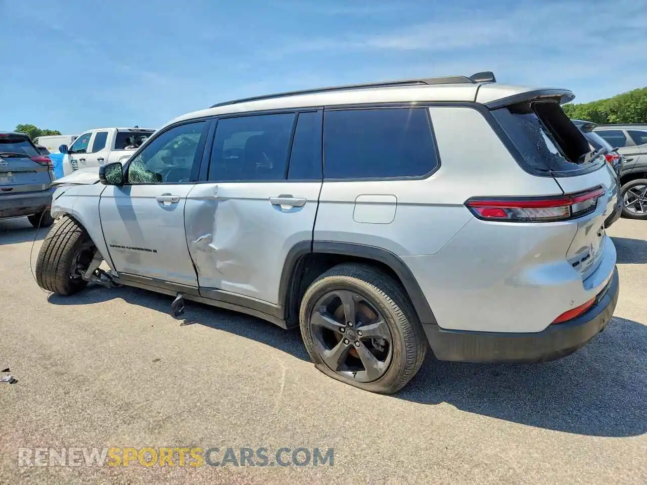 2 Photograph of a damaged car 1C4RJKAG9M8138204 JEEP CHEROKEE 2021