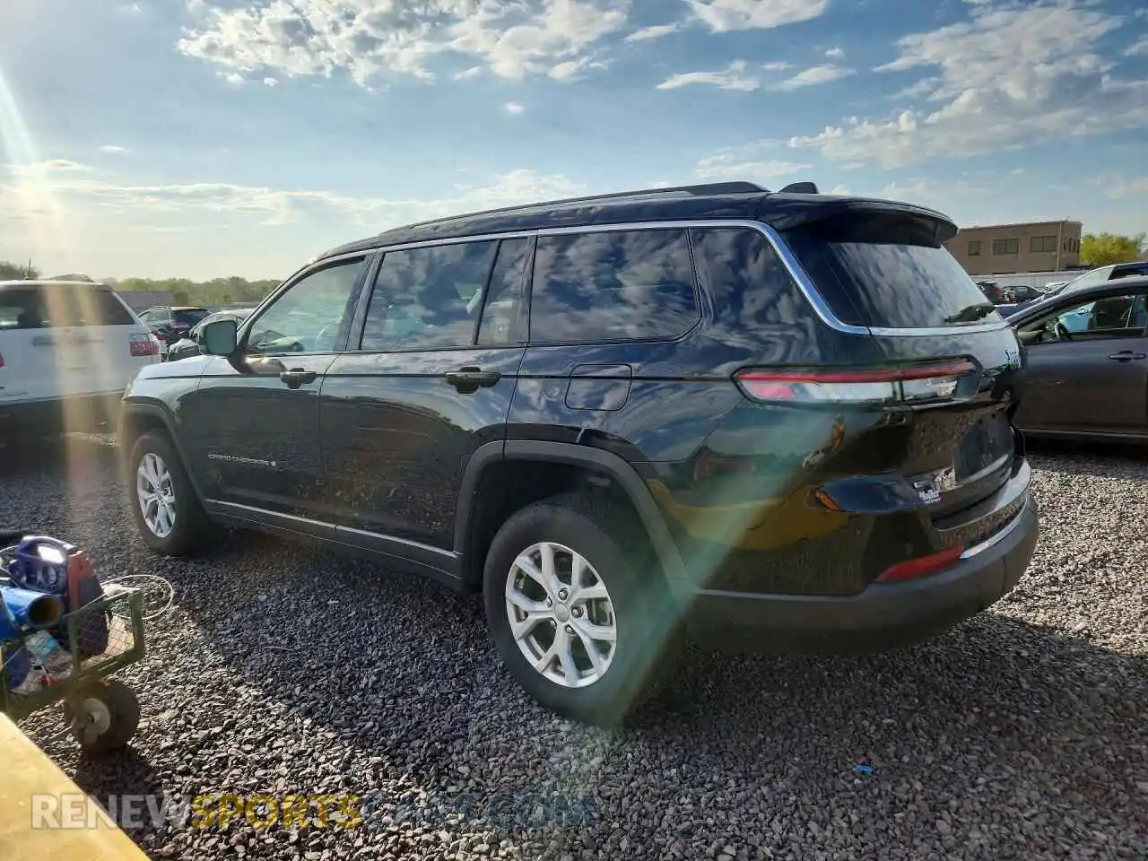 2 Photograph of a damaged car 1C4RJKBG1M8128247 JEEP CHEROKEE 2021