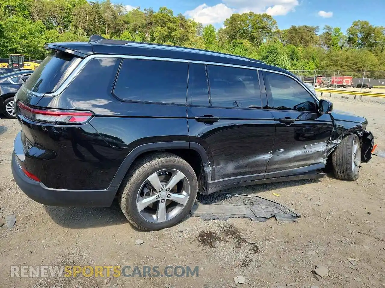 3 Photograph of a damaged car 1C4RJKBG1M8150801 JEEP CHEROKEE 2021